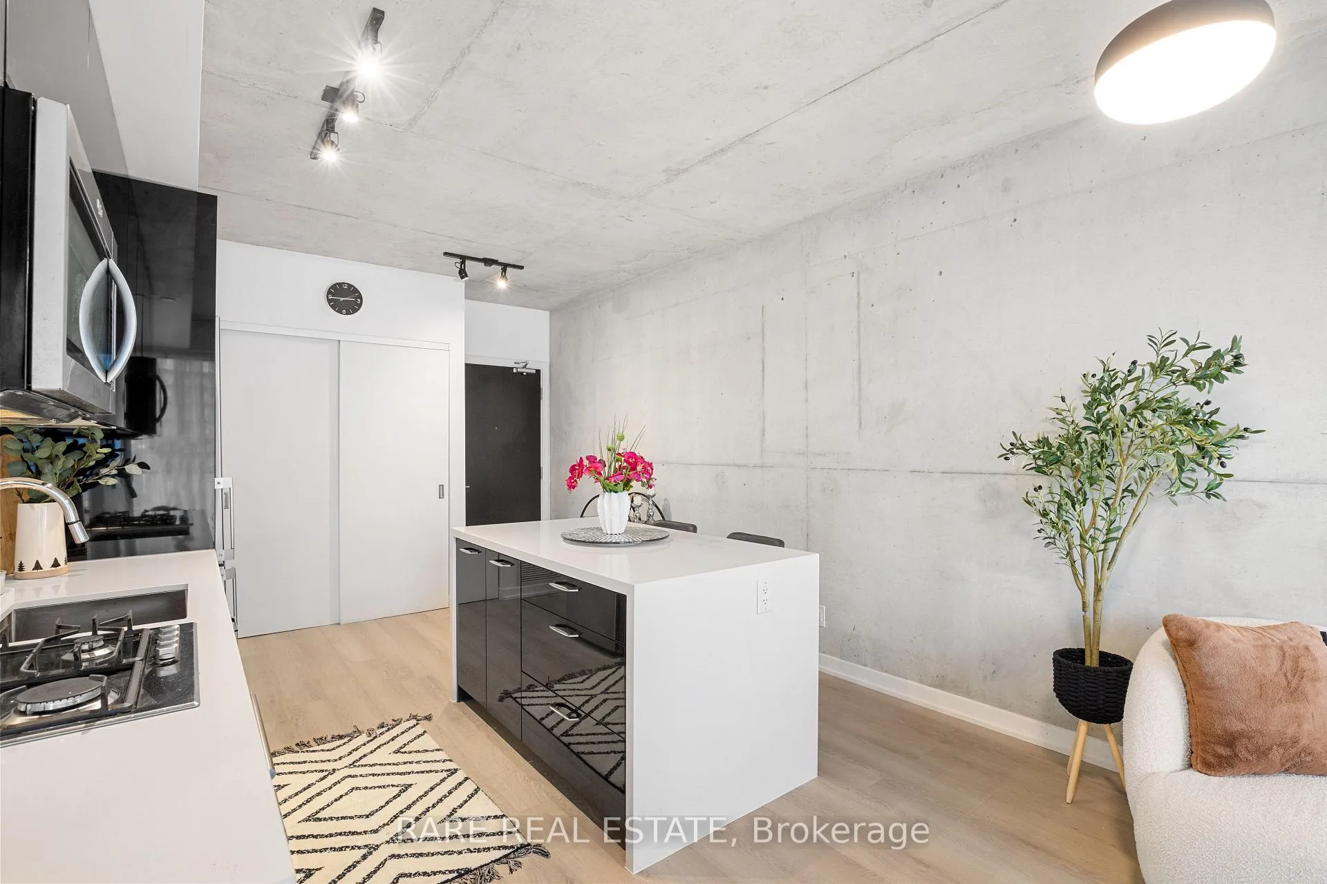 Photo 6 of Unit 310, 55 Ontario Street, Toronto, Moss Park — HOMEH