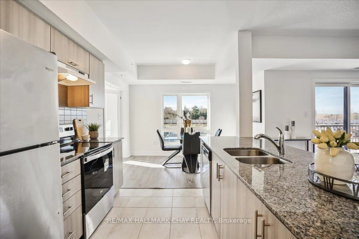 Photo 14 of Unit 402, 8 Culinary Lane, Barrie, Rural Barrie Southeast — HOMEH