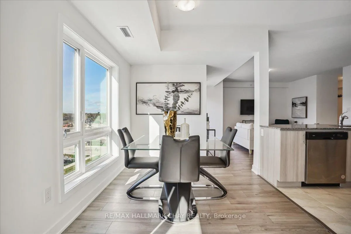 Photo 18 of Unit 402, 8 Culinary Lane, Barrie, Rural Barrie Southeast — HOMEH