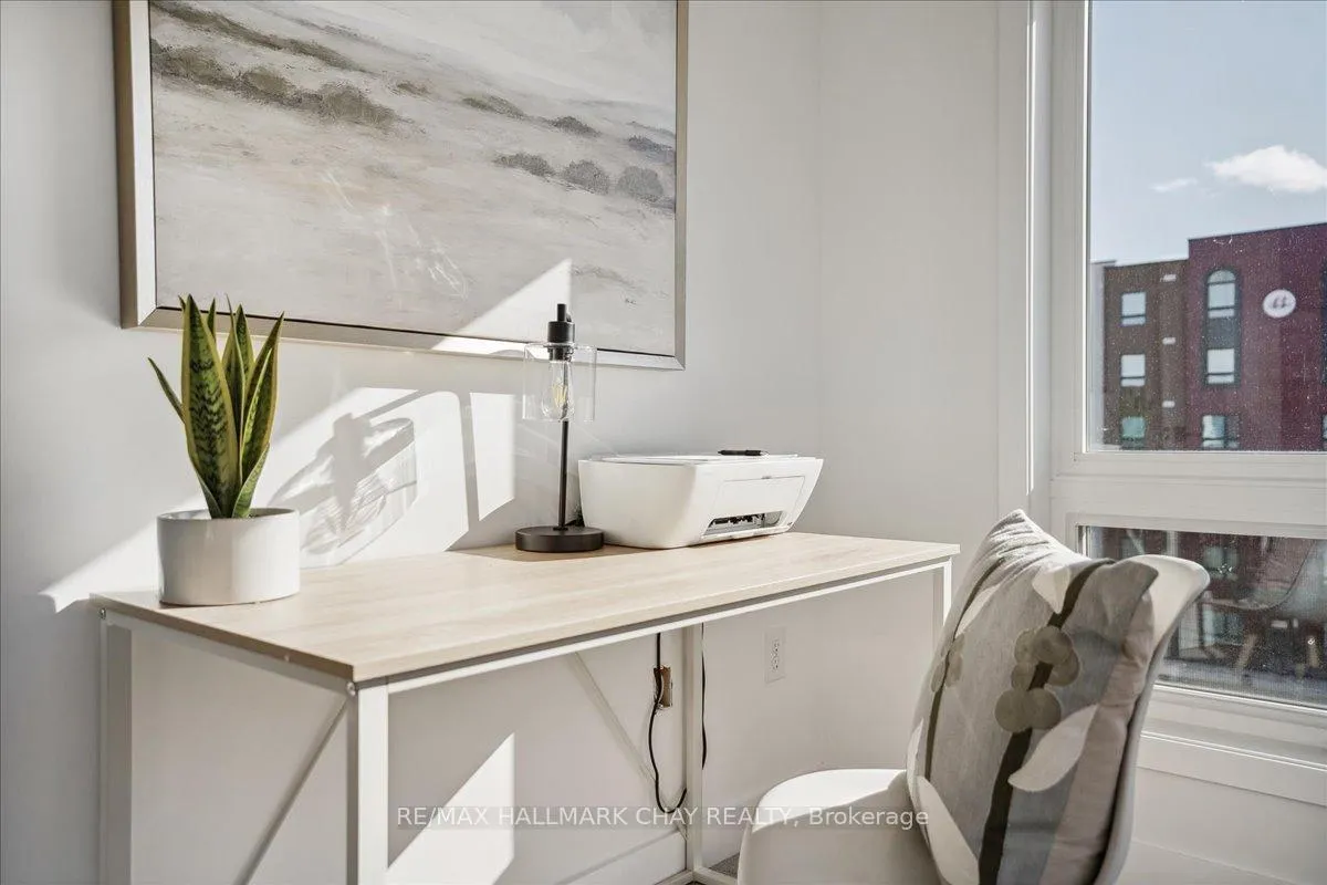Photo 20 of Unit 402, 8 Culinary Lane, Barrie, Rural Barrie Southeast — HOMEH