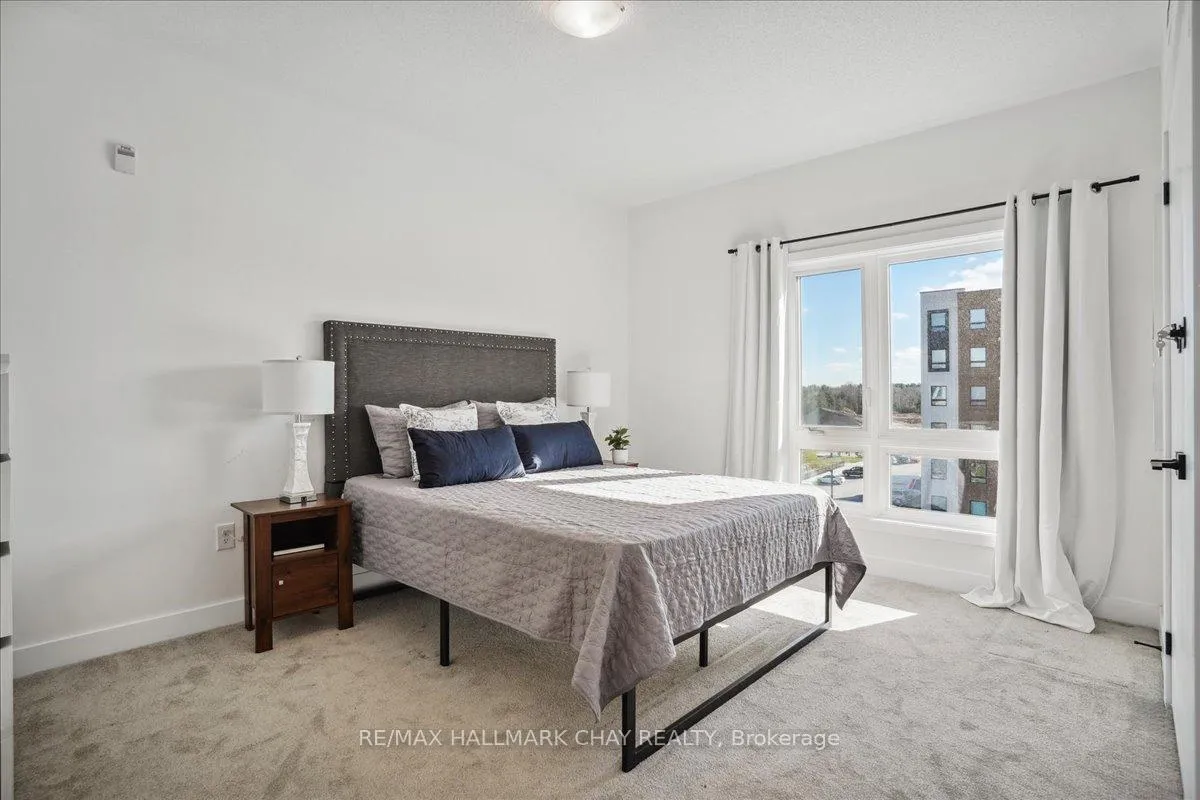 Photo 25 of Unit 402, 8 Culinary Lane, Barrie, Rural Barrie Southeast — HOMEH