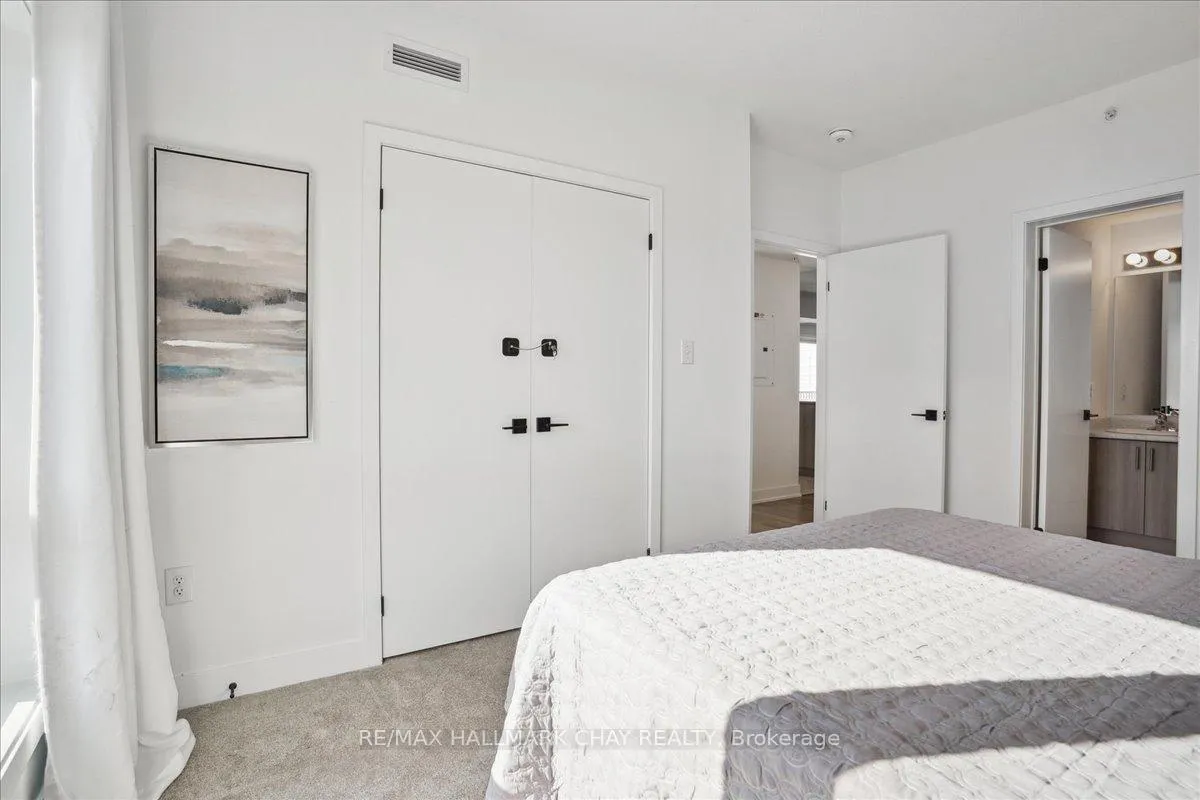 Photo 28 of Unit 402, 8 Culinary Lane, Barrie, Rural Barrie Southeast — HOMEH