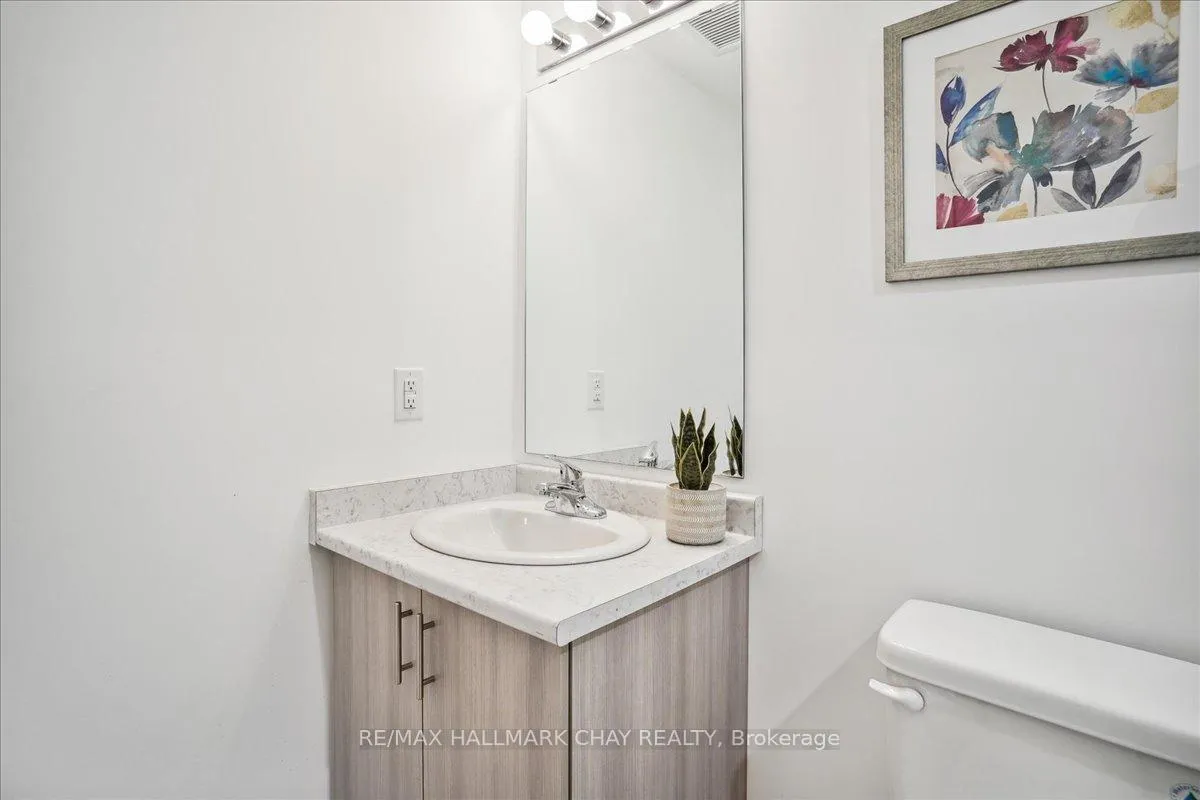 Photo 29 of Unit 402, 8 Culinary Lane, Barrie, Rural Barrie Southeast — HOMEH
