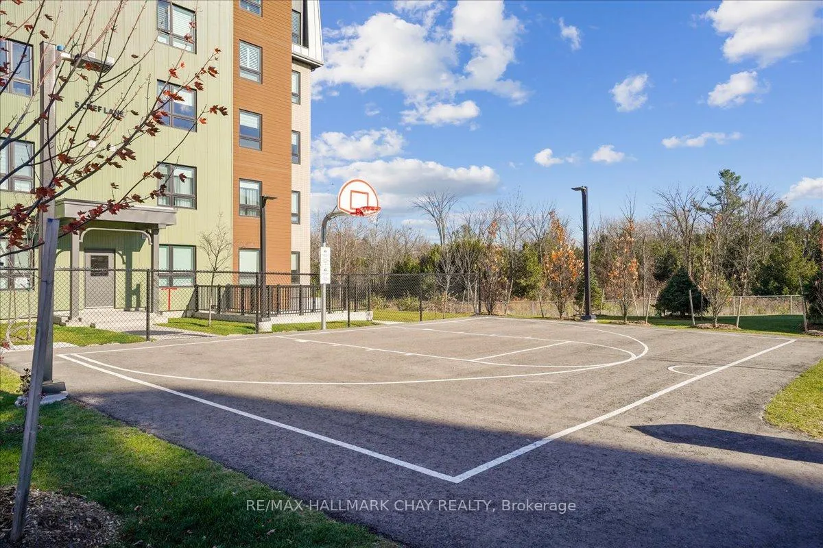 Photo 35 of Unit 402, 8 Culinary Lane, Barrie, Rural Barrie Southeast — HOMEH