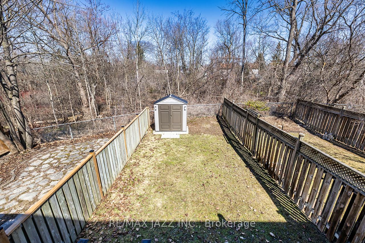 Photo 24 of 41 Galbraith Court, Clarington, Bowmanville — HOMEH