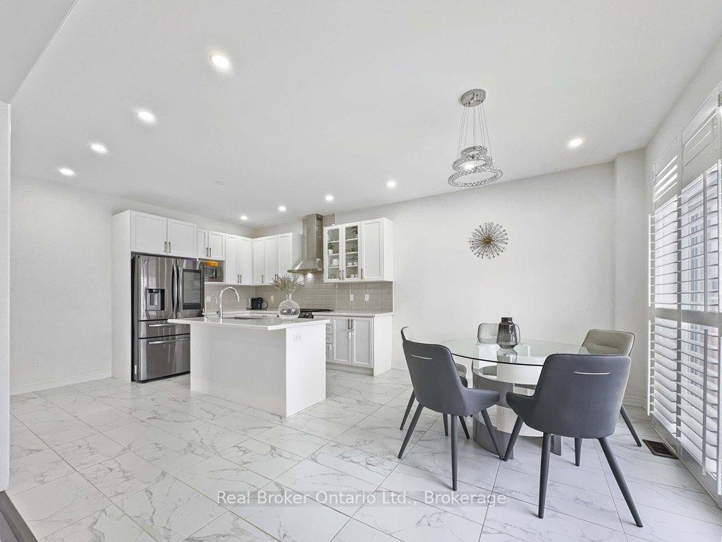 Photo 10 of 37 Drake Avenue, Brant, Paris — HOMEH