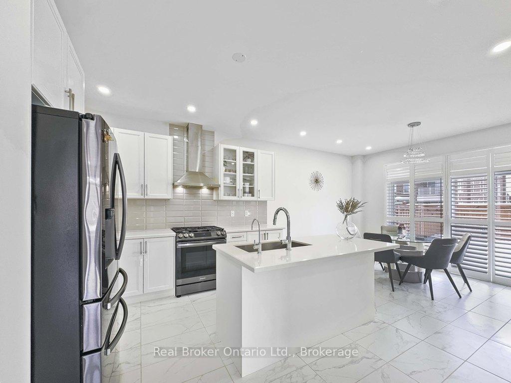 Photo 13 of 37 Drake Avenue, Brant, Paris — HOMEH