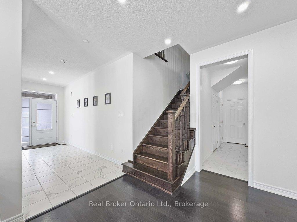 Photo 19 of 37 Drake Avenue, Brant, Paris — HOMEH