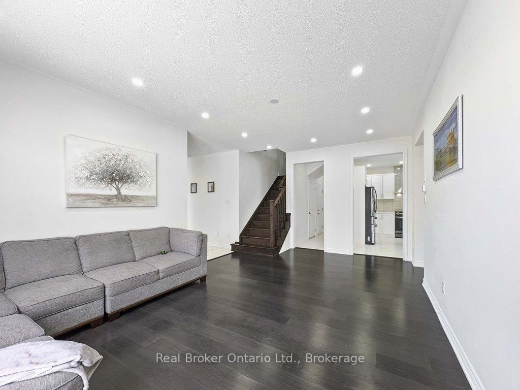 Photo 20 of 37 Drake Avenue, Brant, Paris — HOMEH