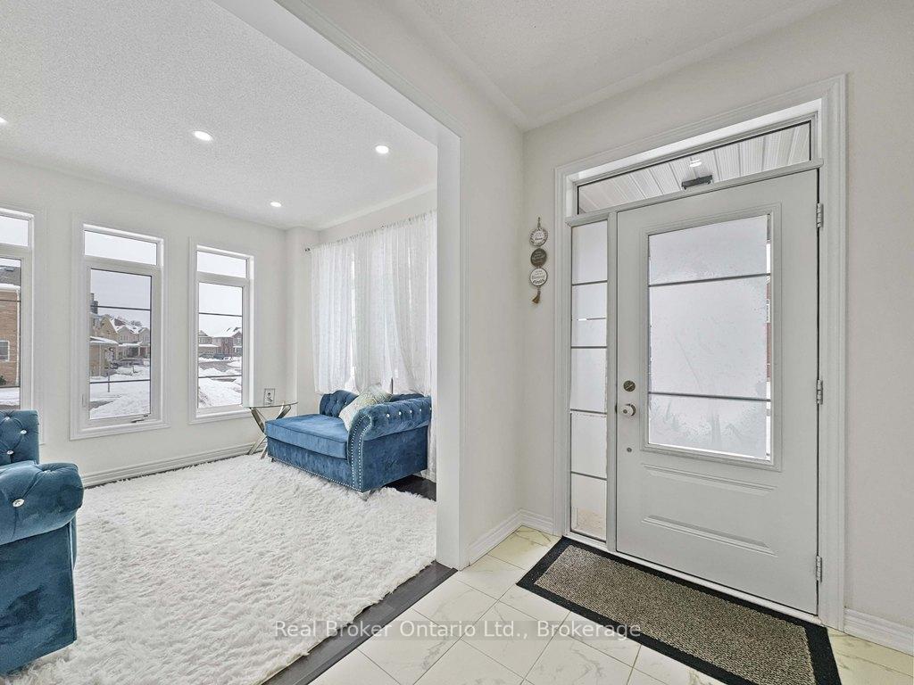 Photo 22 of 37 Drake Avenue, Brant, Paris — HOMEH