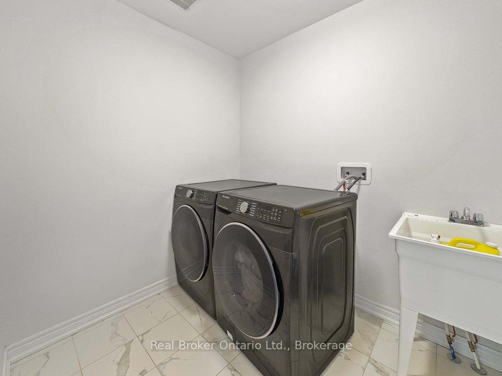 Photo 25 of 37 Drake Avenue, Brant, Paris — HOMEH
