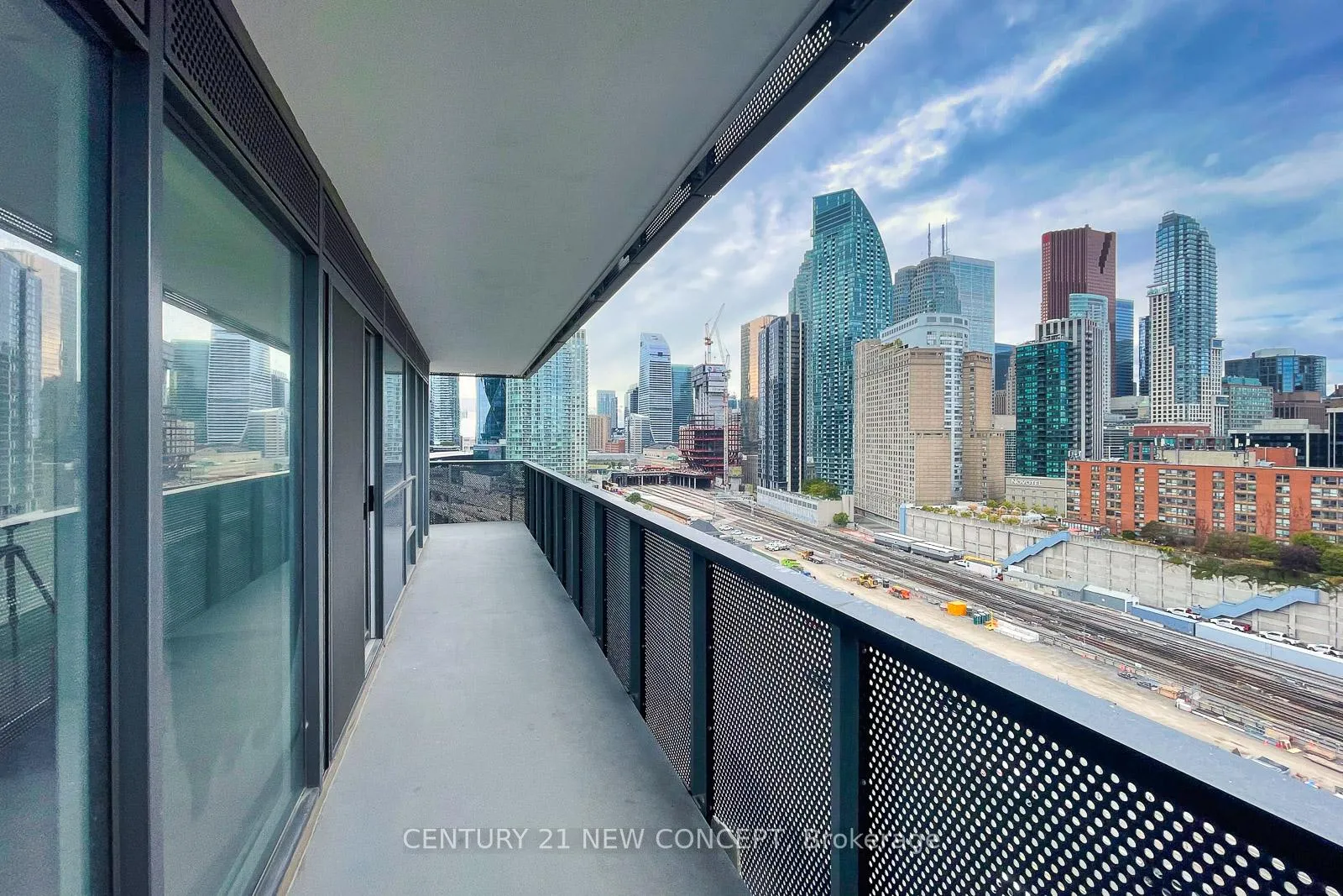 Photo 14 of Unit 1601, 55 Cooper Street, Toronto, Waterfront Communities — HOMEH