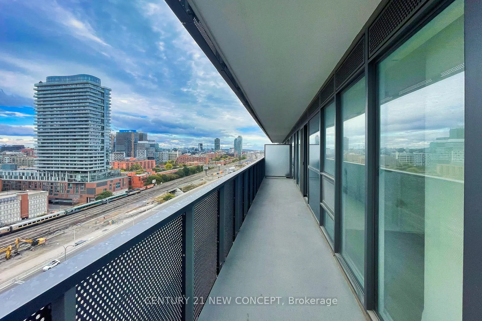 Photo 15 of Unit 1601, 55 Cooper Street, Toronto, Waterfront Communities — HOMEH