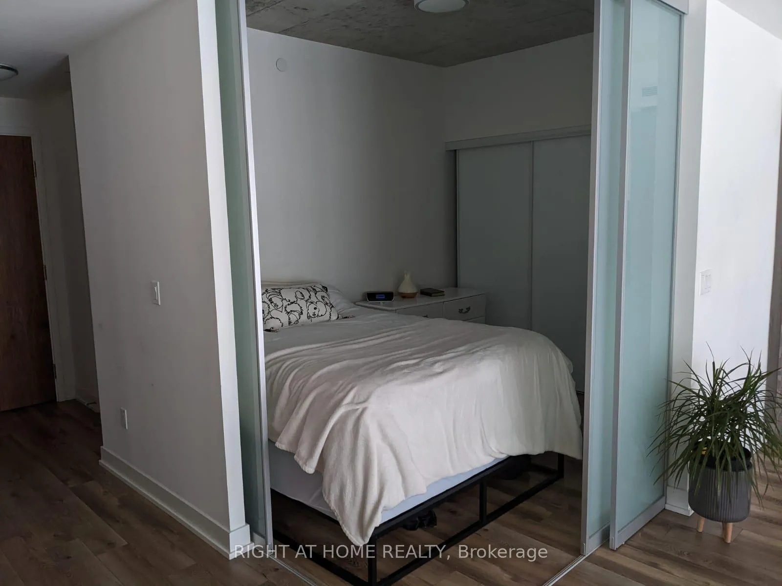 Photo 8 of Unit 411, 15 Baseball Place, Toronto, South Riverdale — HOMEH