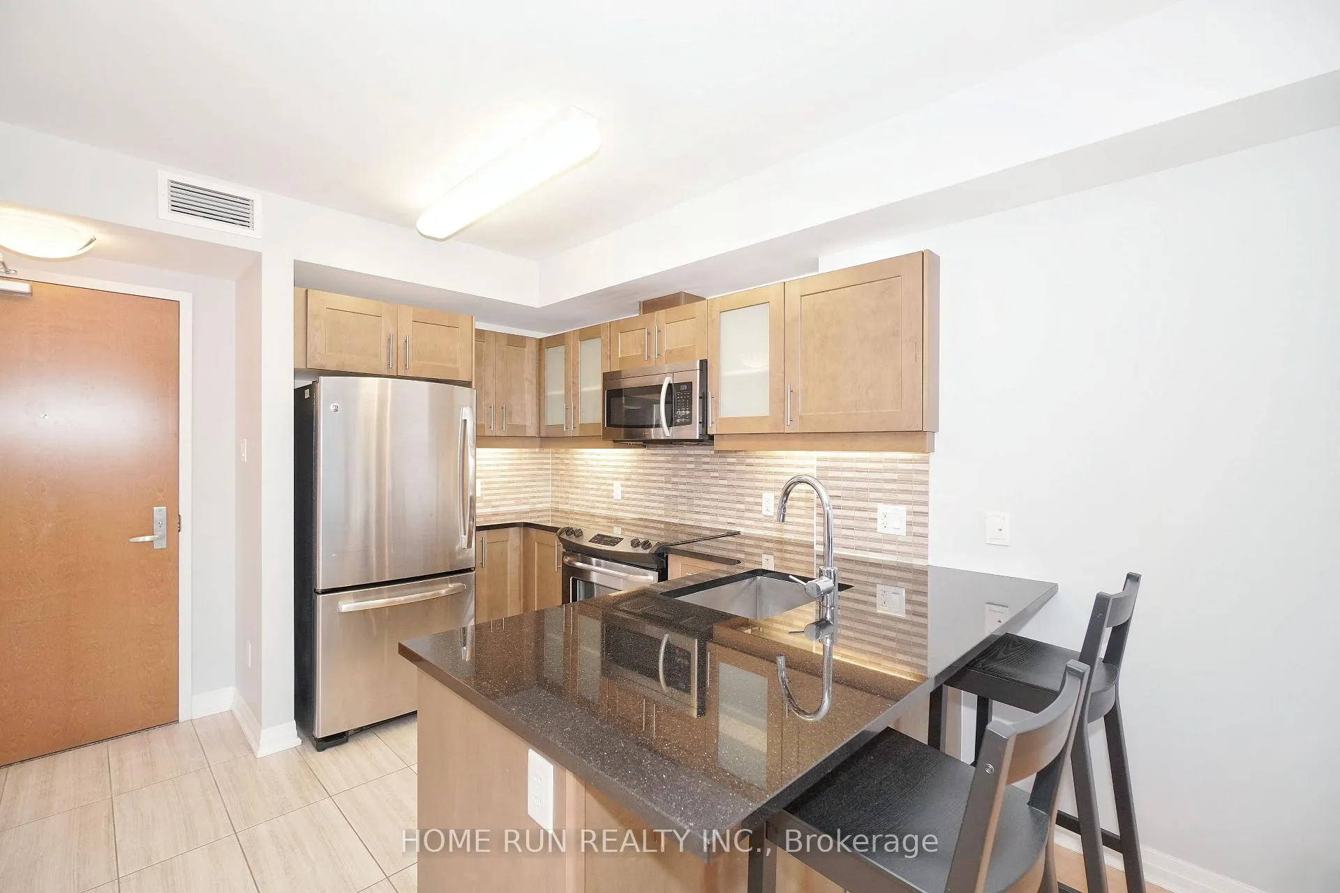 Photo 5 of Unit 603, 195 Besserer Street, Ottawa, Sandy Hill — HOMEH