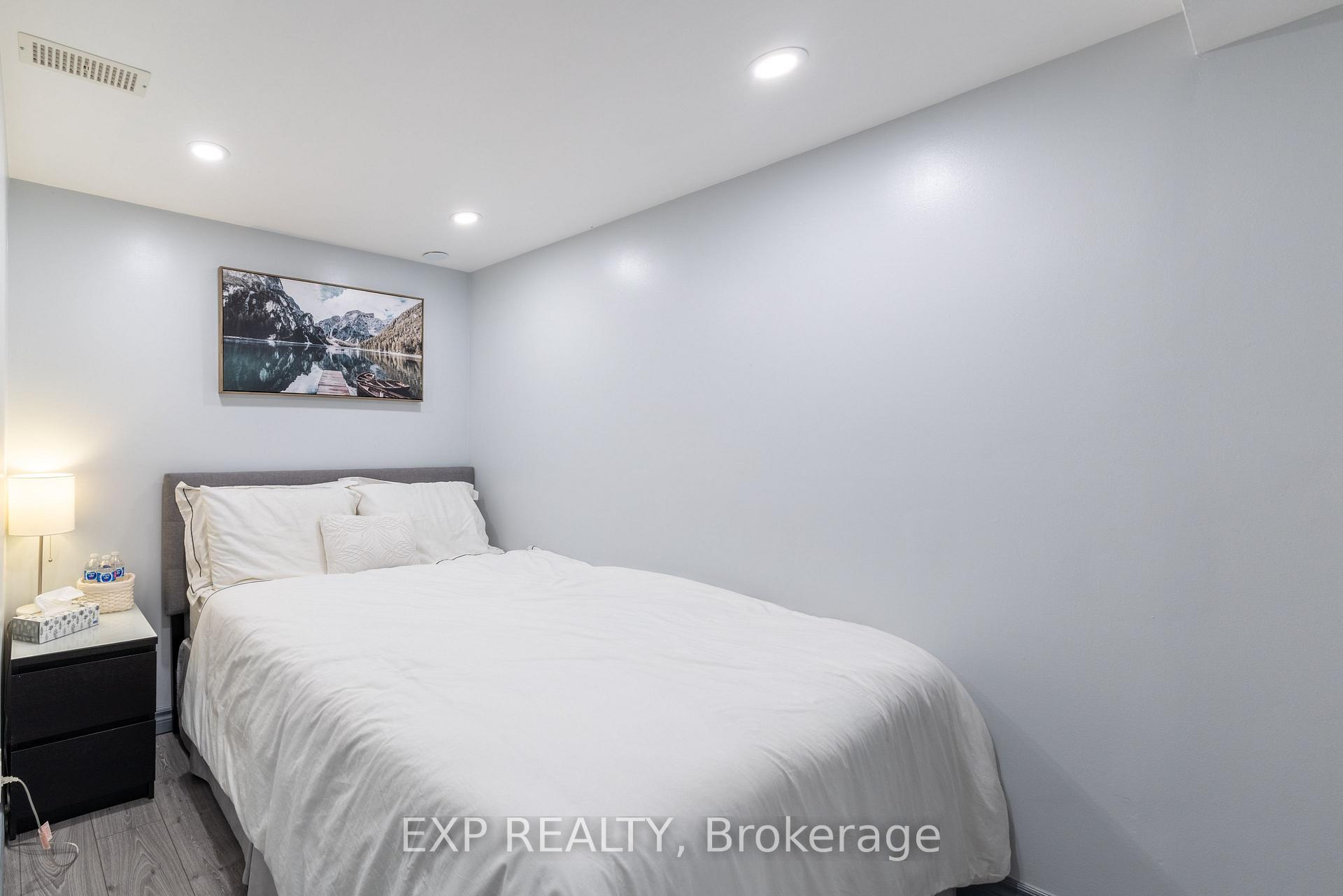Photo 9 of Unit Lower, 5 Rainbow Court, Georgina, Keswick South — HOMEH
