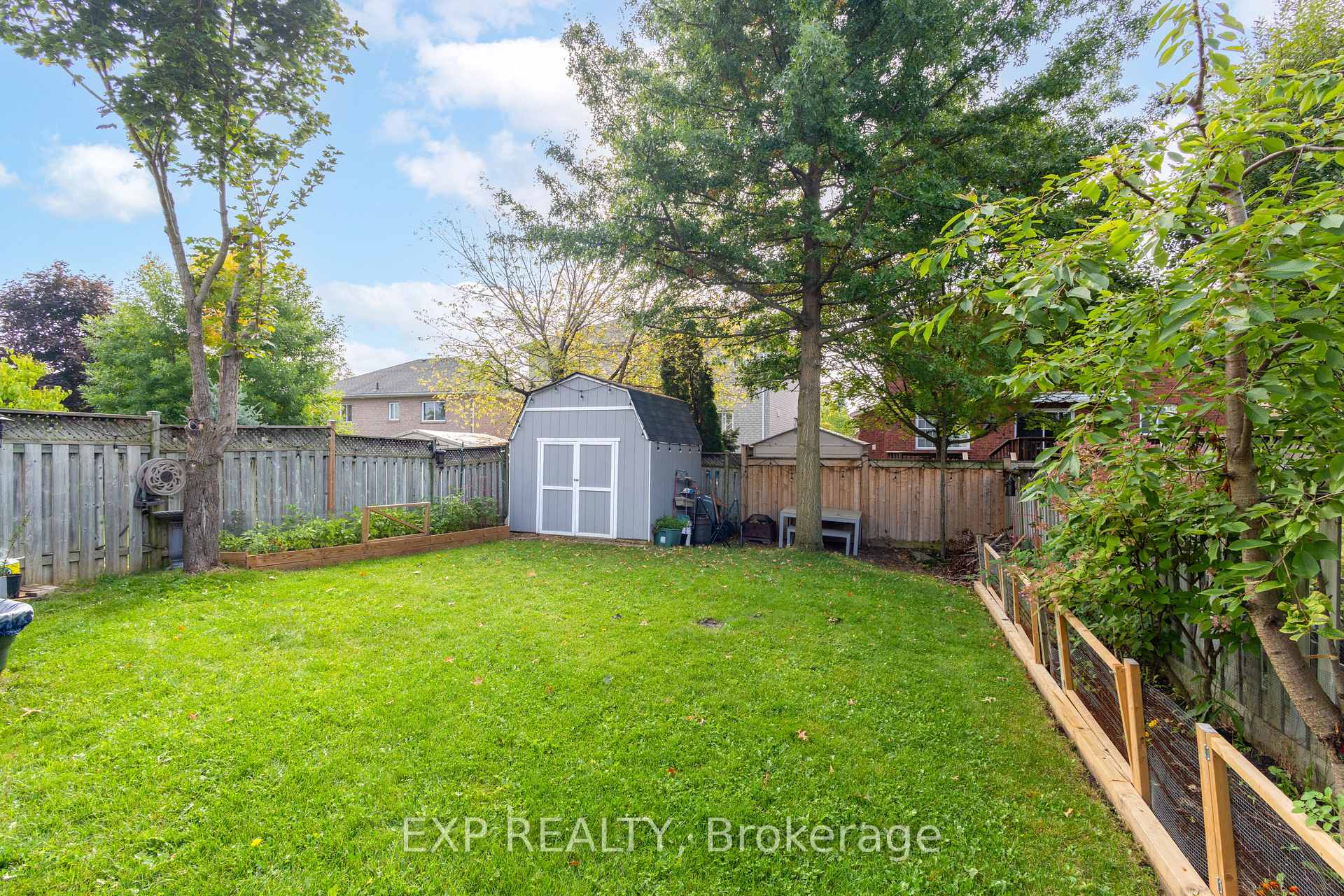 Photo 14 of Unit Lower, 5 Rainbow Court, Georgina, Keswick South — HOMEH