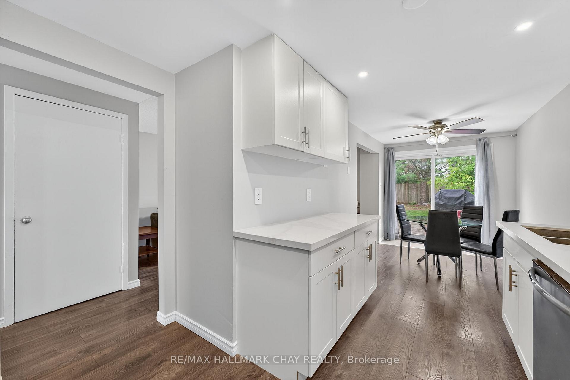 Photo 12 of 36 Mowat Crescent, Barrie, Letitia Heights — HOMEH