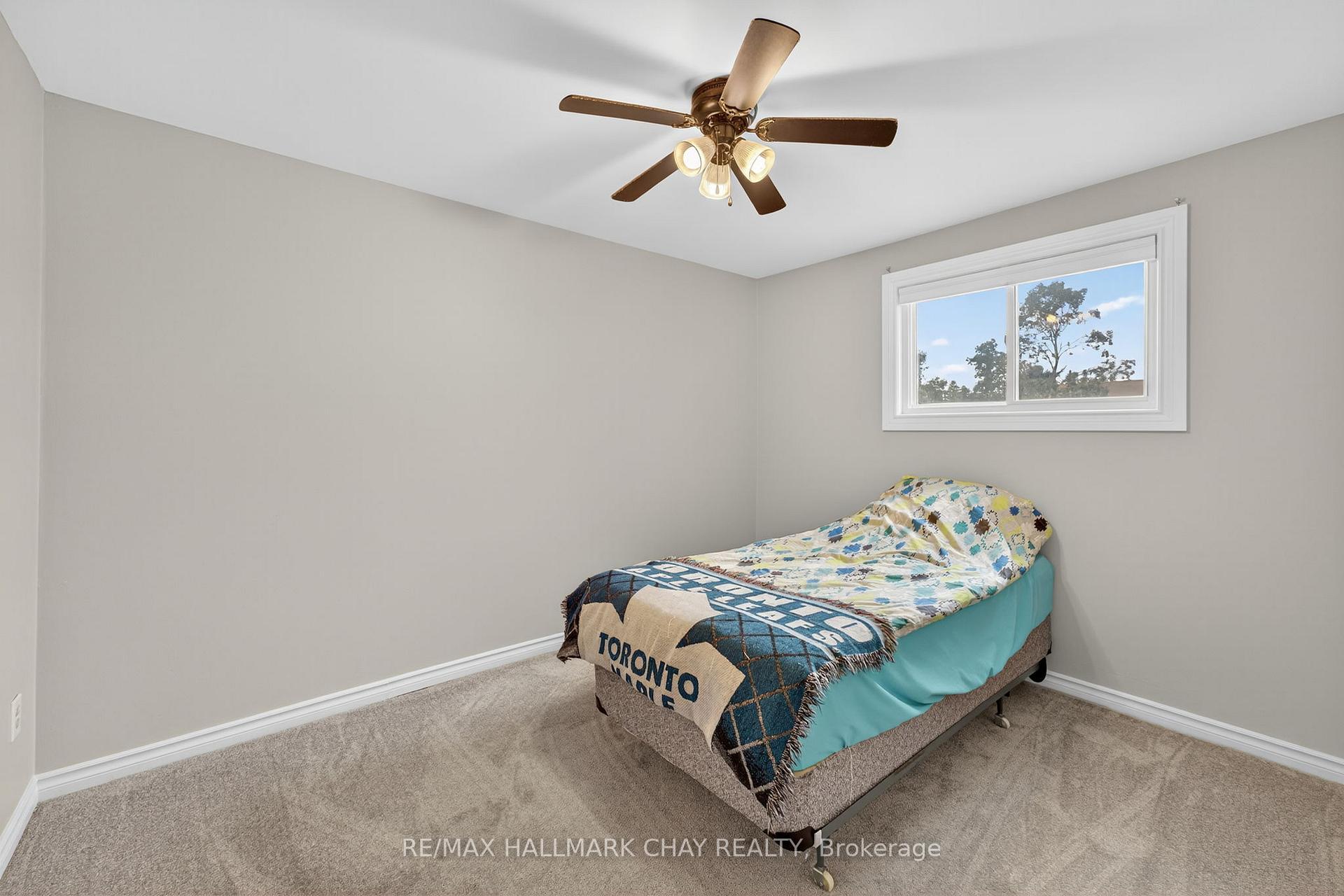 Photo 23 of 36 Mowat Crescent, Barrie, Letitia Heights — HOMEH