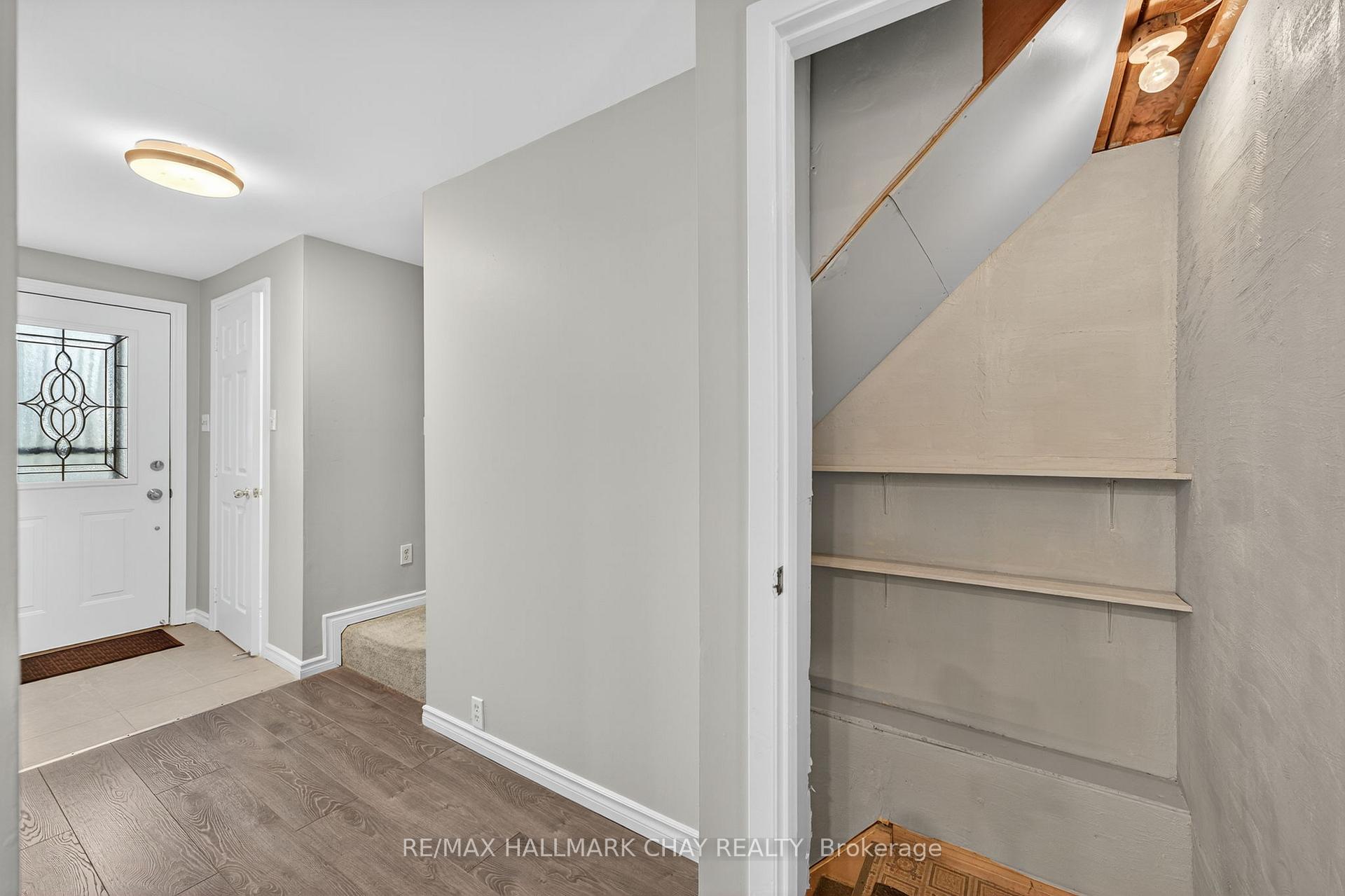 Photo 31 of 36 Mowat Crescent, Barrie, Letitia Heights — HOMEH