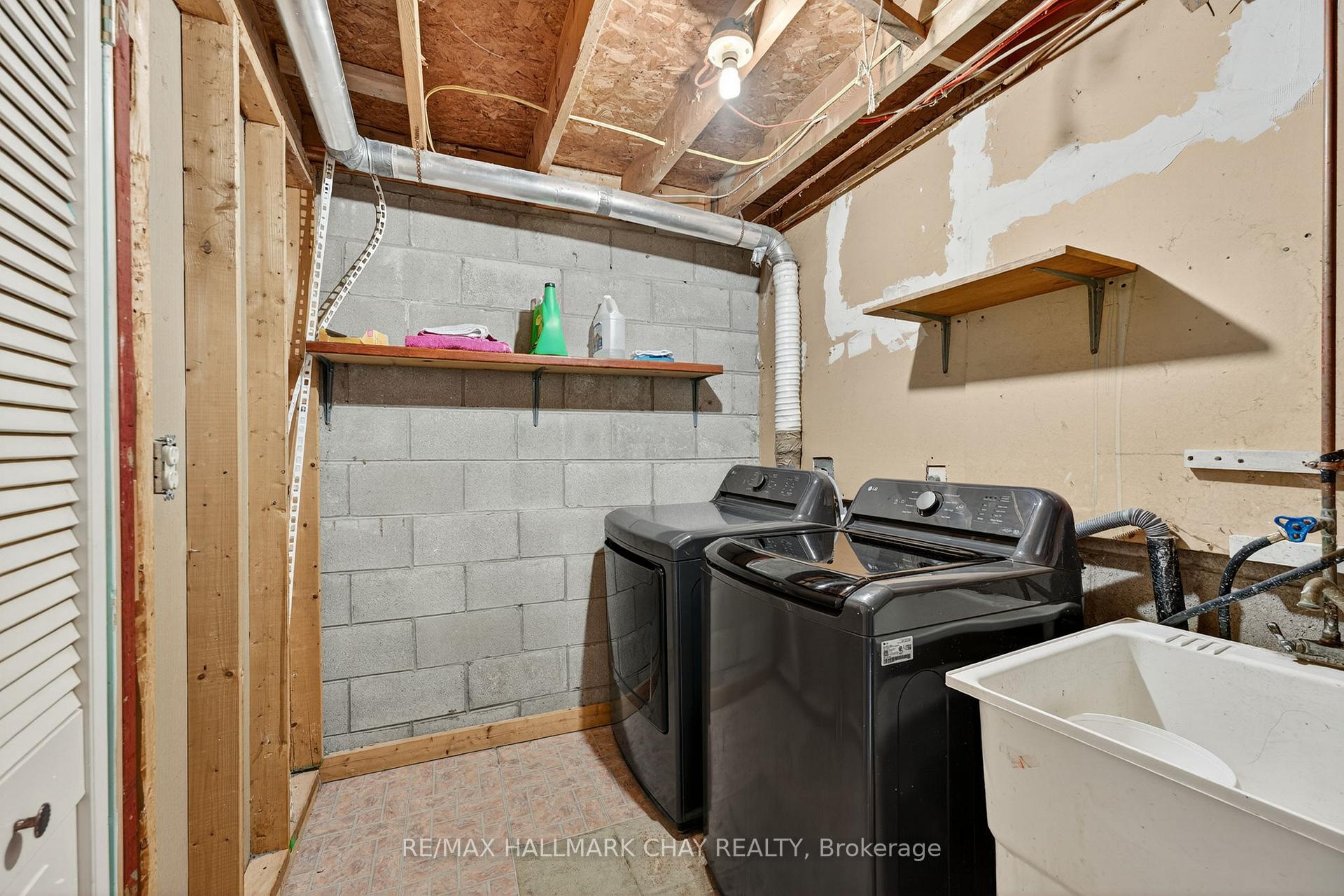 Photo 36 of 36 Mowat Crescent, Barrie, Letitia Heights — HOMEH