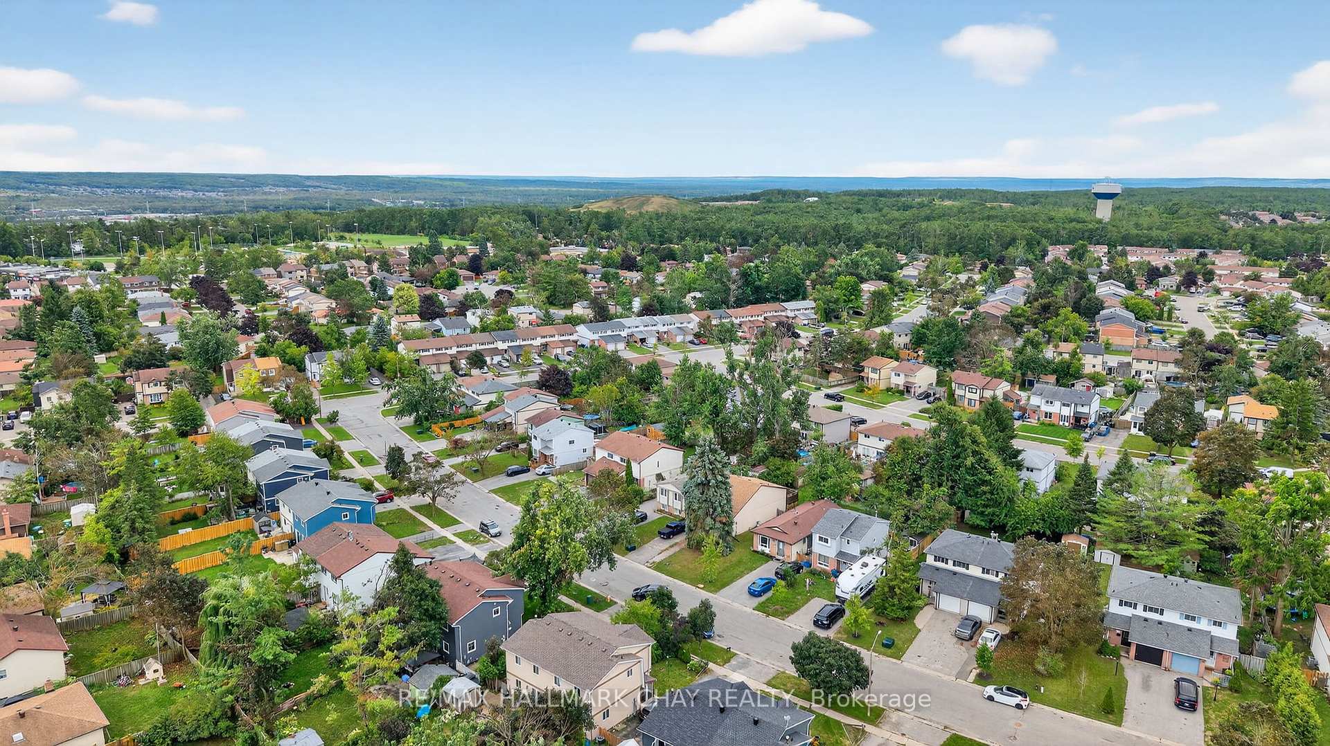 Photo 44 of 36 Mowat Crescent, Barrie, Letitia Heights — HOMEH