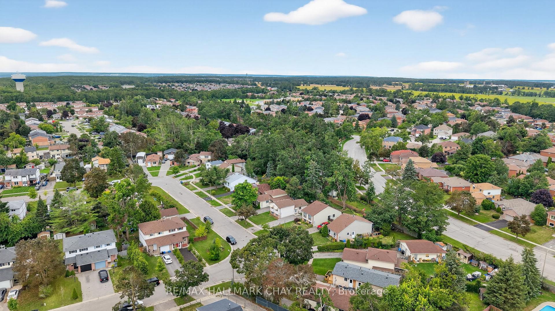 Photo 45 of 36 Mowat Crescent, Barrie, Letitia Heights — HOMEH