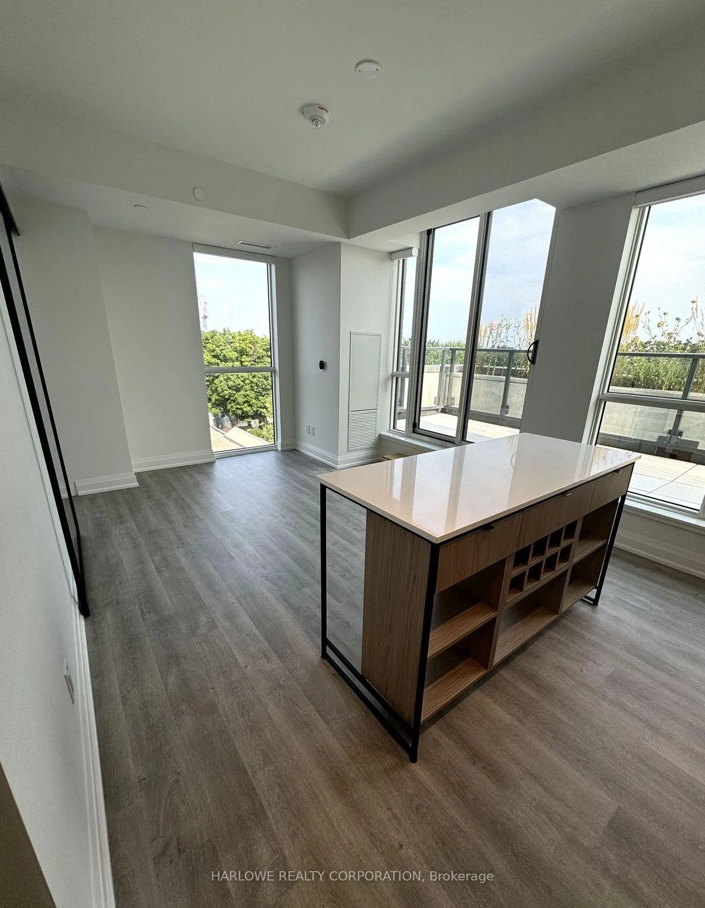 Photo 2 of Unit 613, 2369 Danforth Avenue, Toronto, East End-Danforth — HOMEH