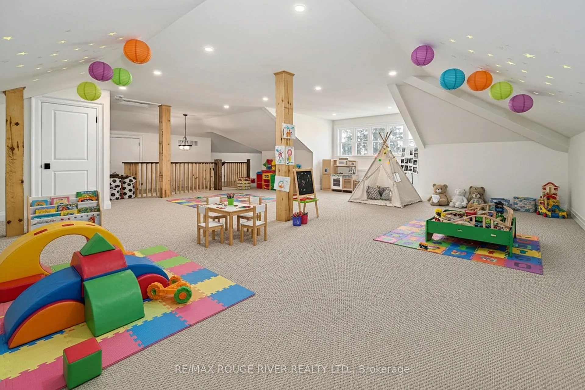 Photo 43 of 145 Belmont Drive, Clarington, Newcastle — HOMEH