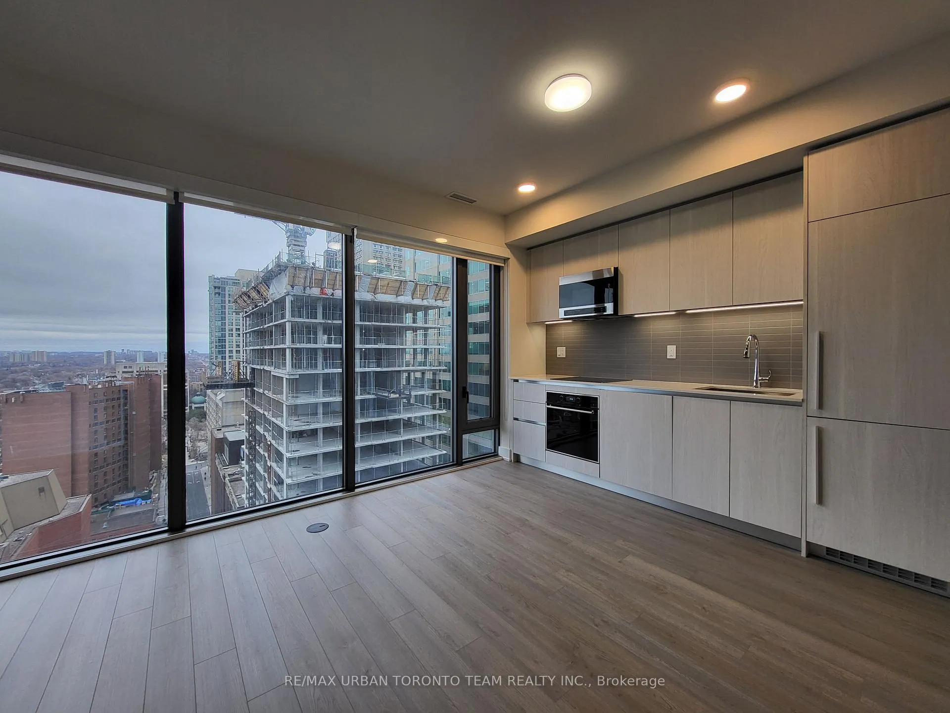 Photo 2 of Unit 1907, 8 Cumberland Street, Toronto, The Annex — HOMEH