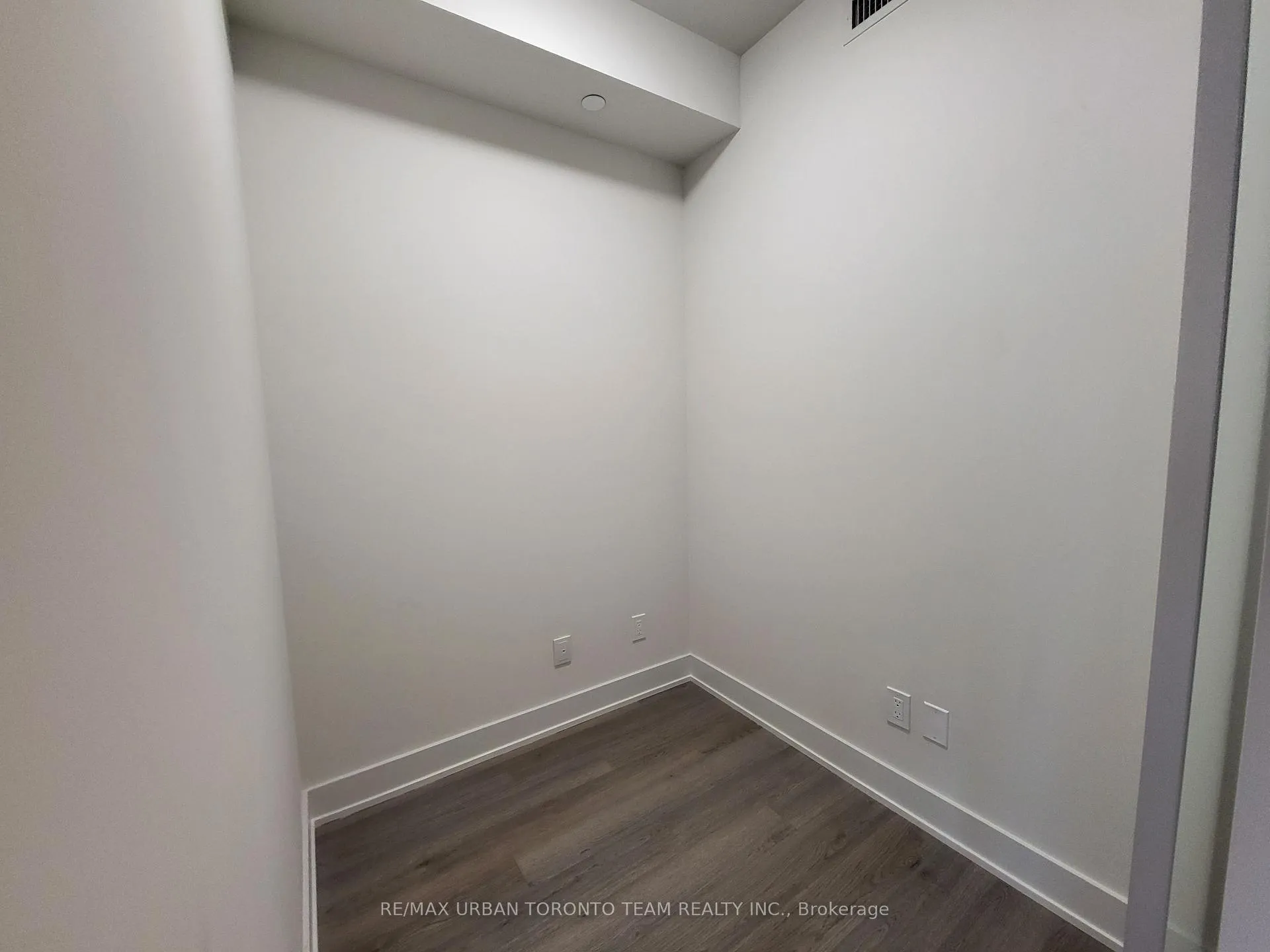 Photo 11 of Unit 1907, 8 Cumberland Street, Toronto, The Annex — HOMEH