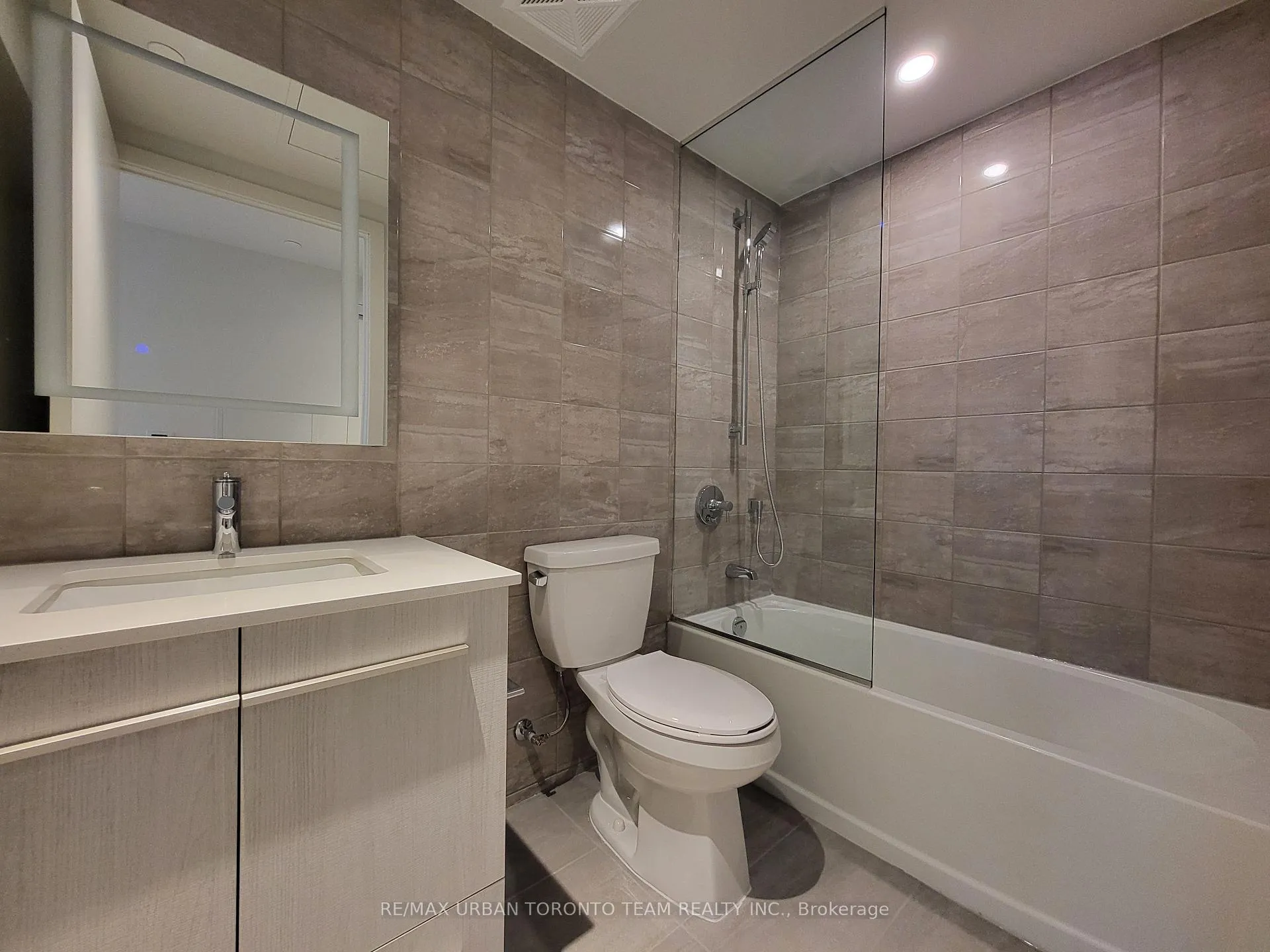 Photo 12 of Unit 1907, 8 Cumberland Street, Toronto, The Annex — HOMEH