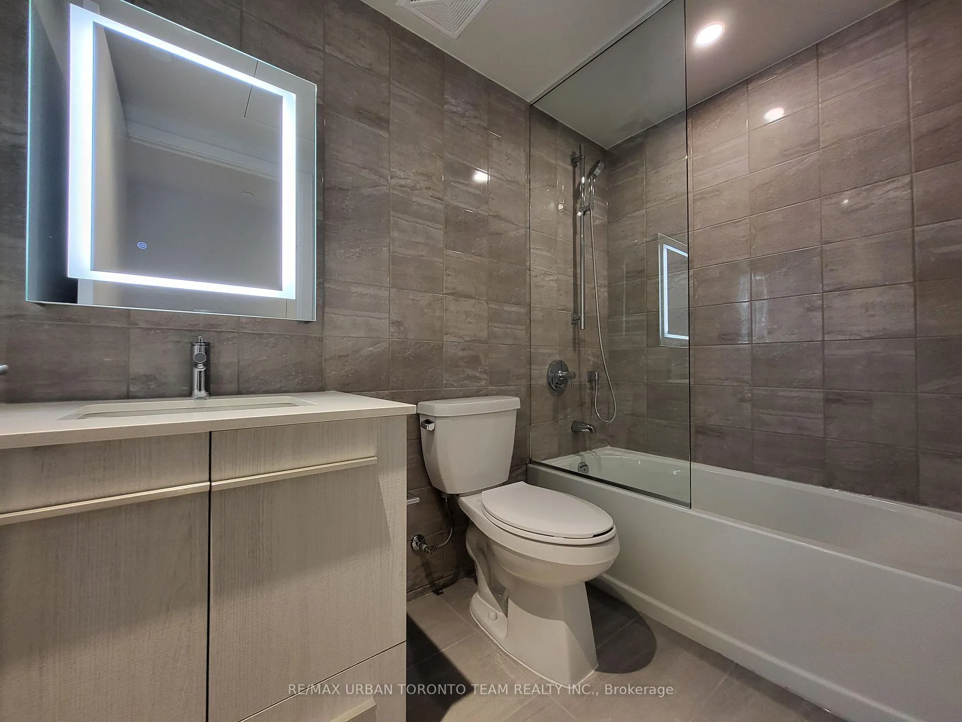Photo 13 of Unit 1907, 8 Cumberland Street, Toronto, The Annex — HOMEH