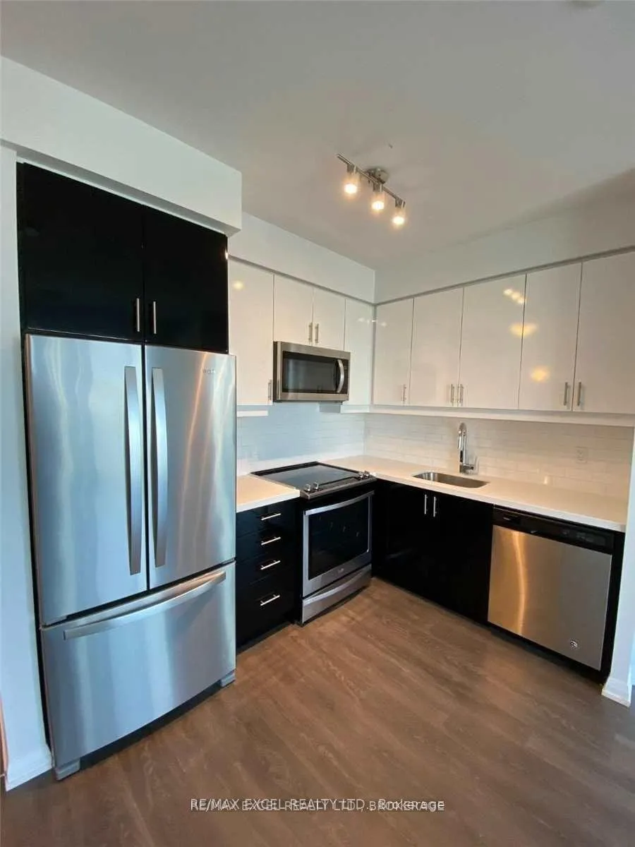 Photo 1 of Unit 814, 7895 Jane Street, Vaughan, Concord — HOMEH