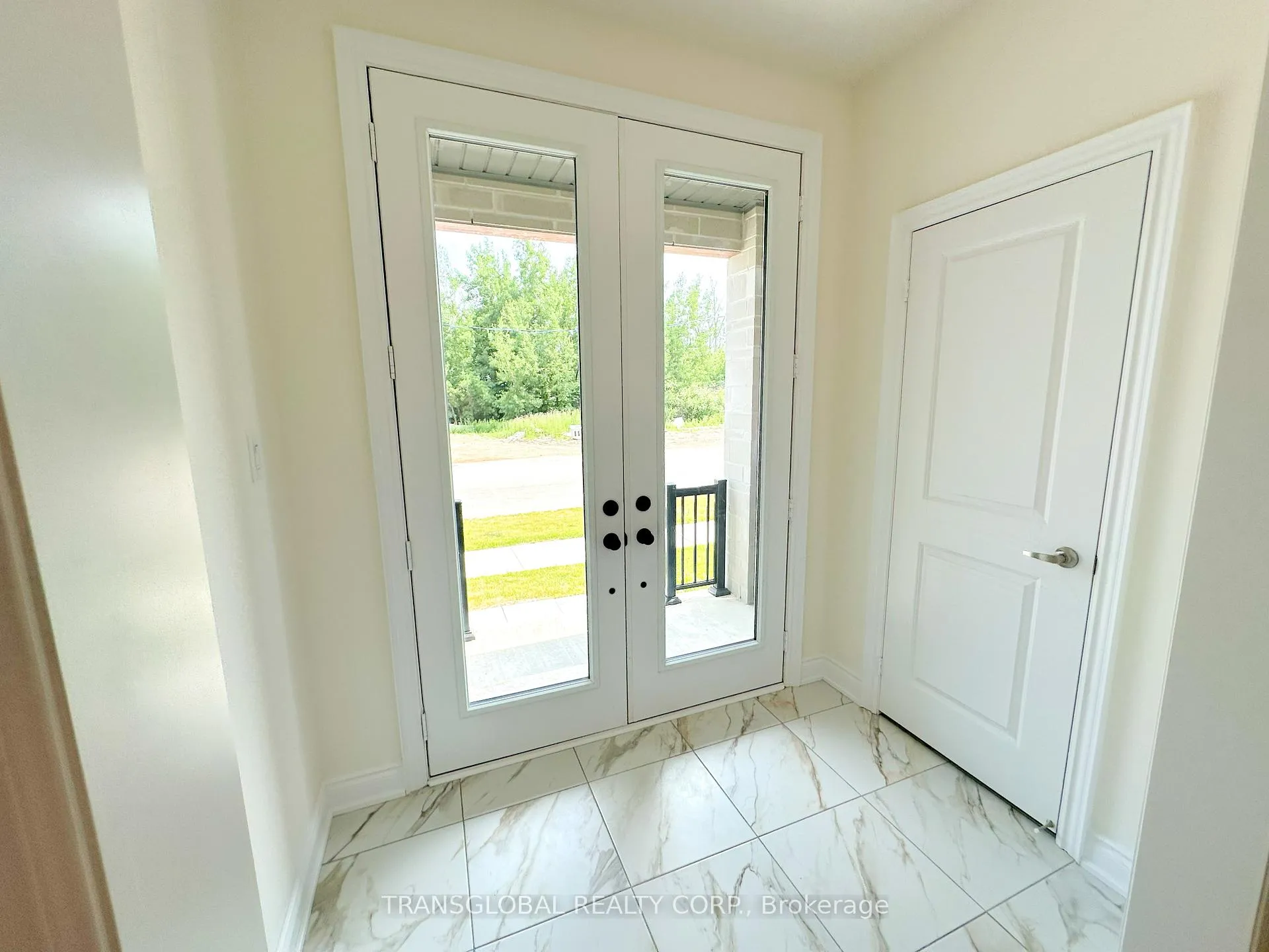 Photo 9 of 120 Thule Street, Vaughan, Vellore Village — HOMEH