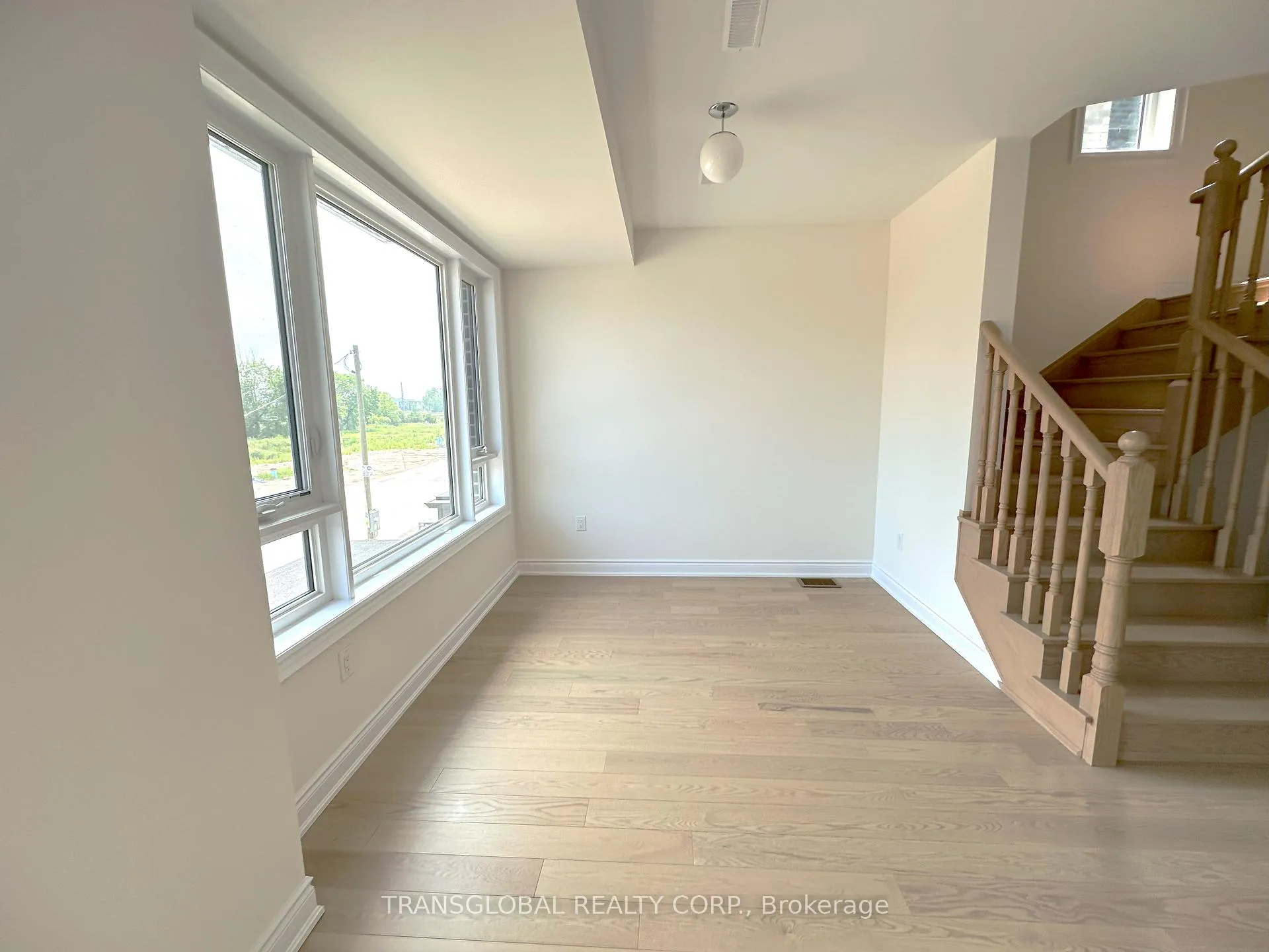 Photo 21 of 120 Thule Street, Vaughan, Vellore Village — HOMEH