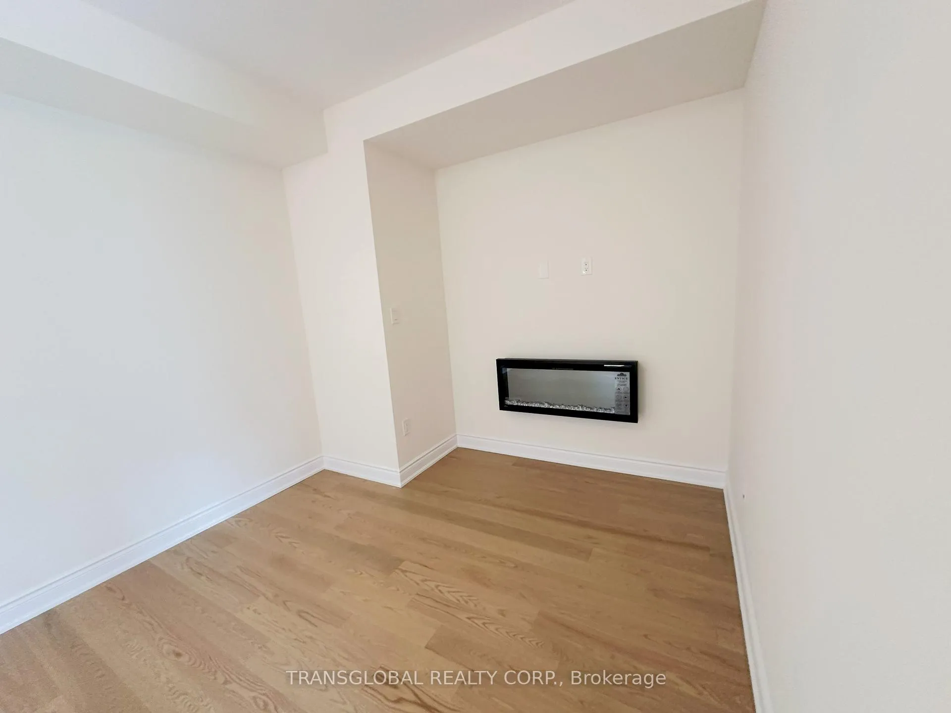 Photo 23 of 120 Thule Street, Vaughan, Vellore Village — HOMEH