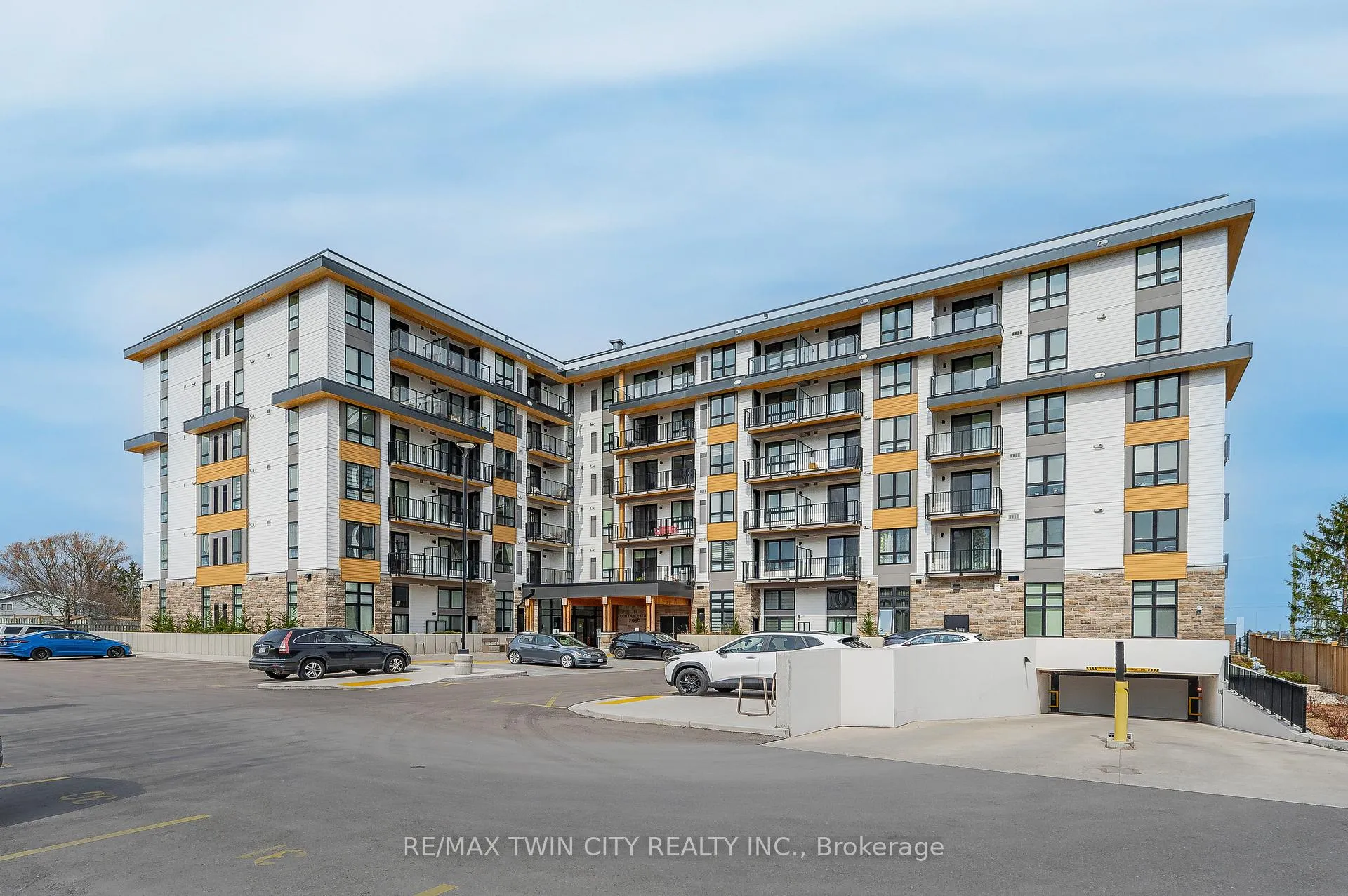 Photo 4 of Unit 213, 101 Golden Eagle Road, Waterloo — HOMEH