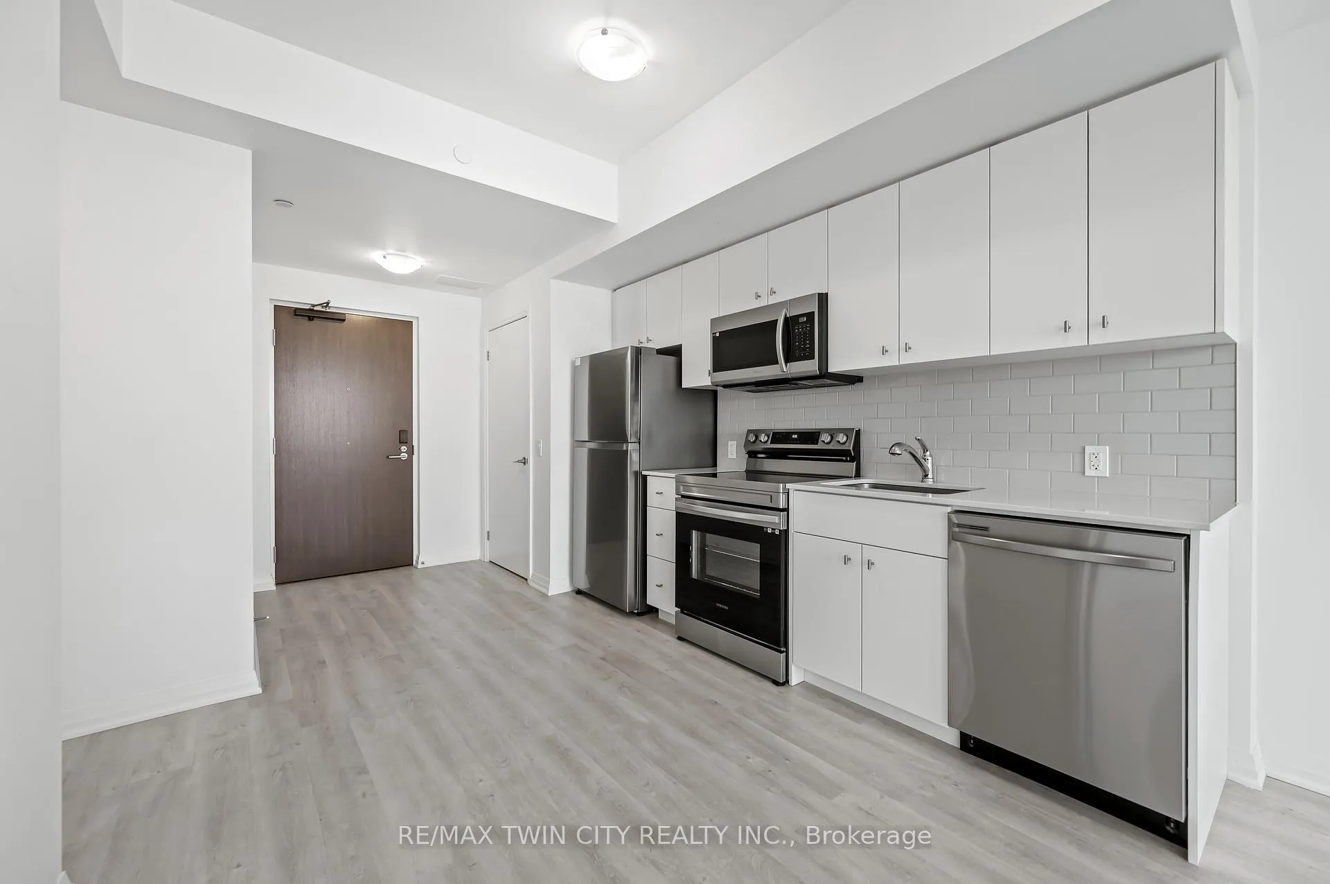 Photo 18 of Unit 213, 101 Golden Eagle Road, Waterloo — HOMEH
