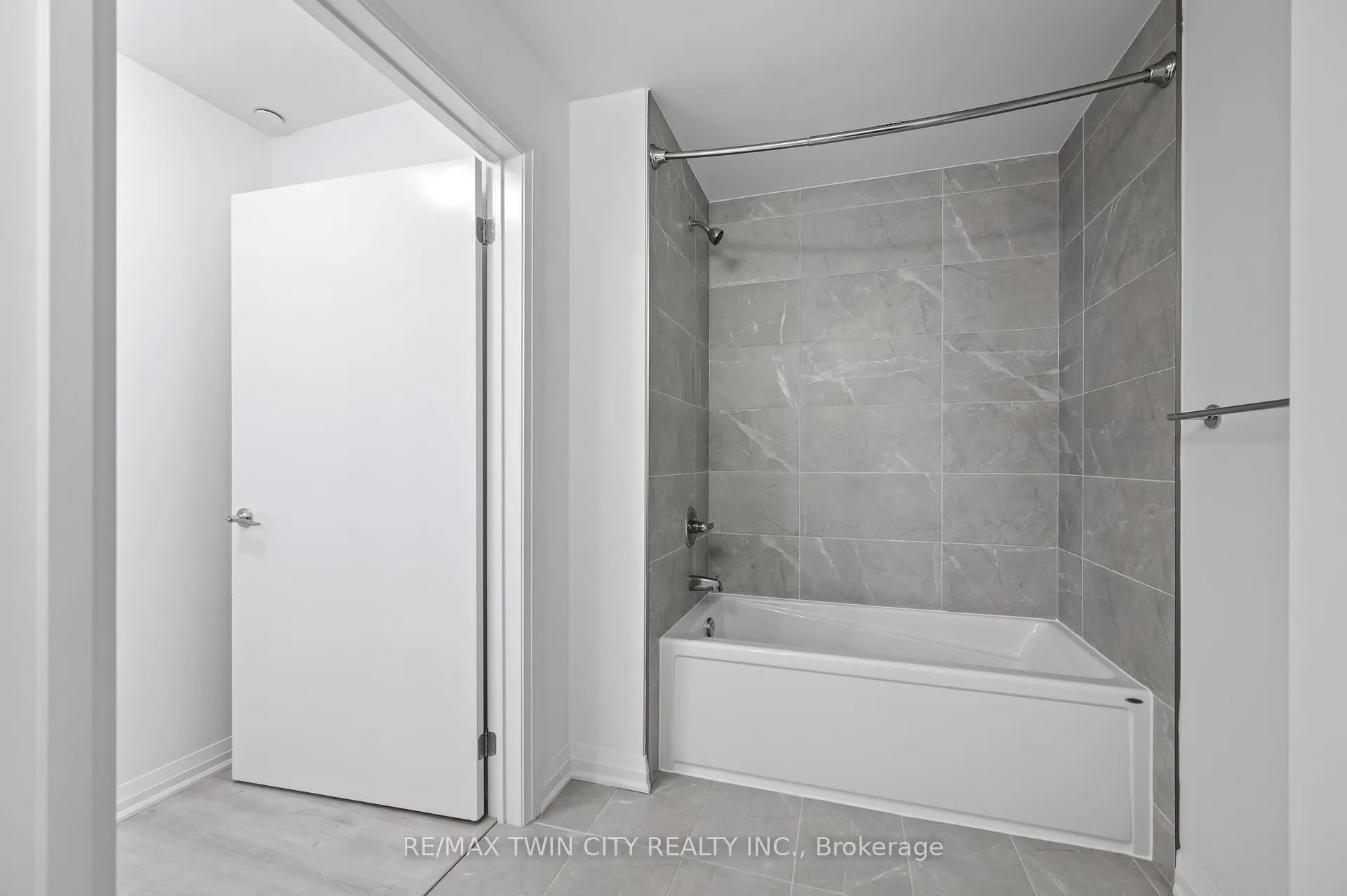 Photo 29 of Unit 213, 101 Golden Eagle Road, Waterloo — HOMEH