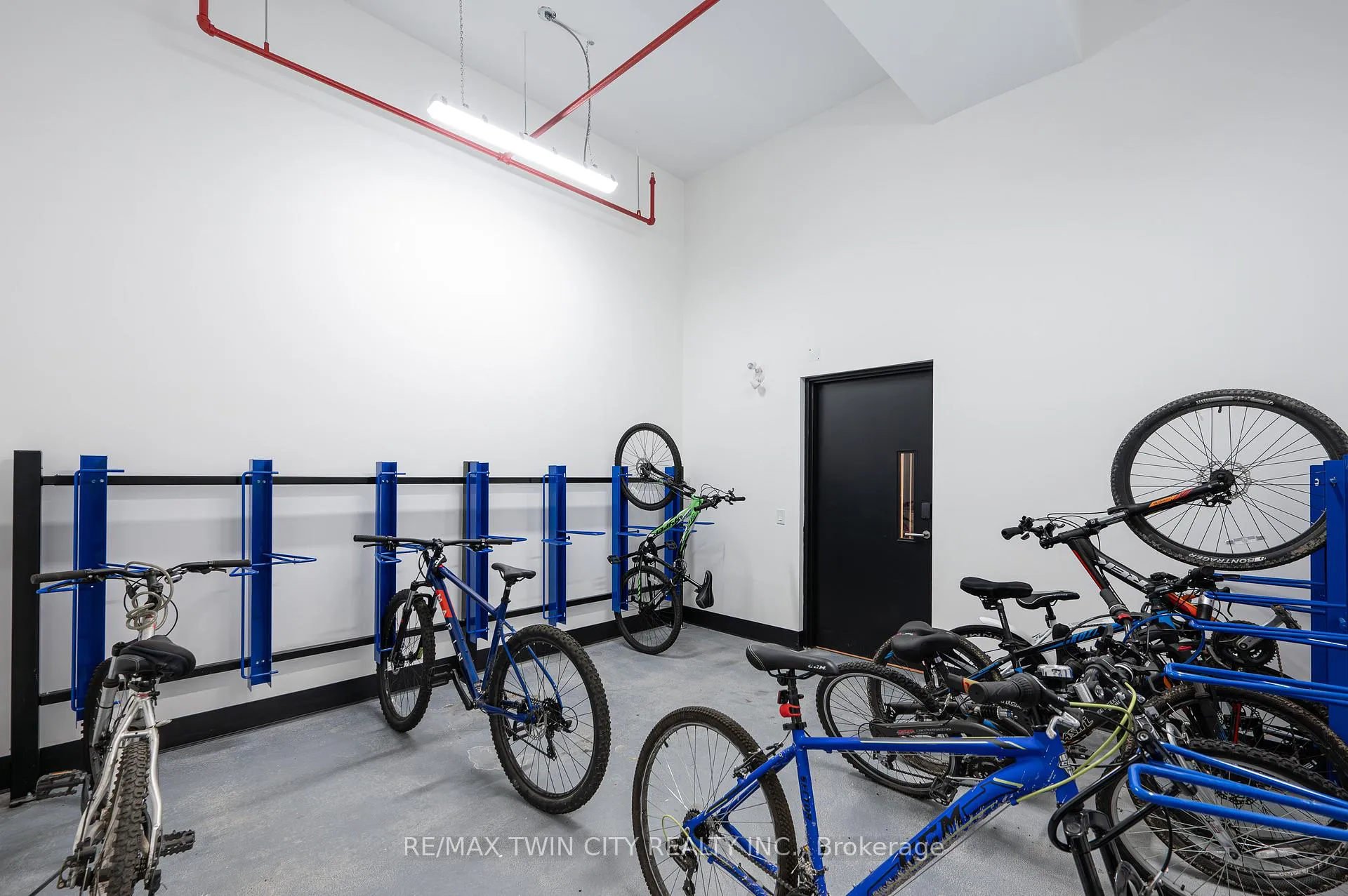 Photo 33 of Unit 213, 101 Golden Eagle Road, Waterloo — HOMEH