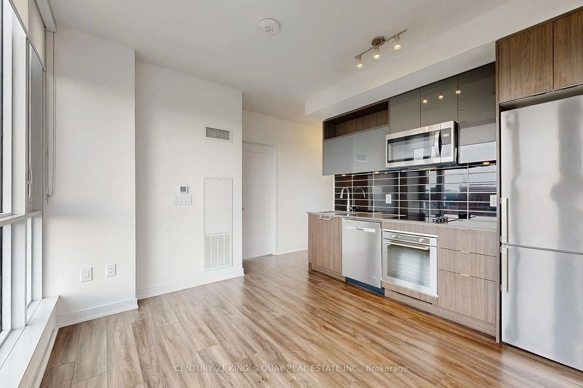 Photo 8 of Unit 1022, 60 Princess Street, Toronto, Waterfront Communities — HOMEH