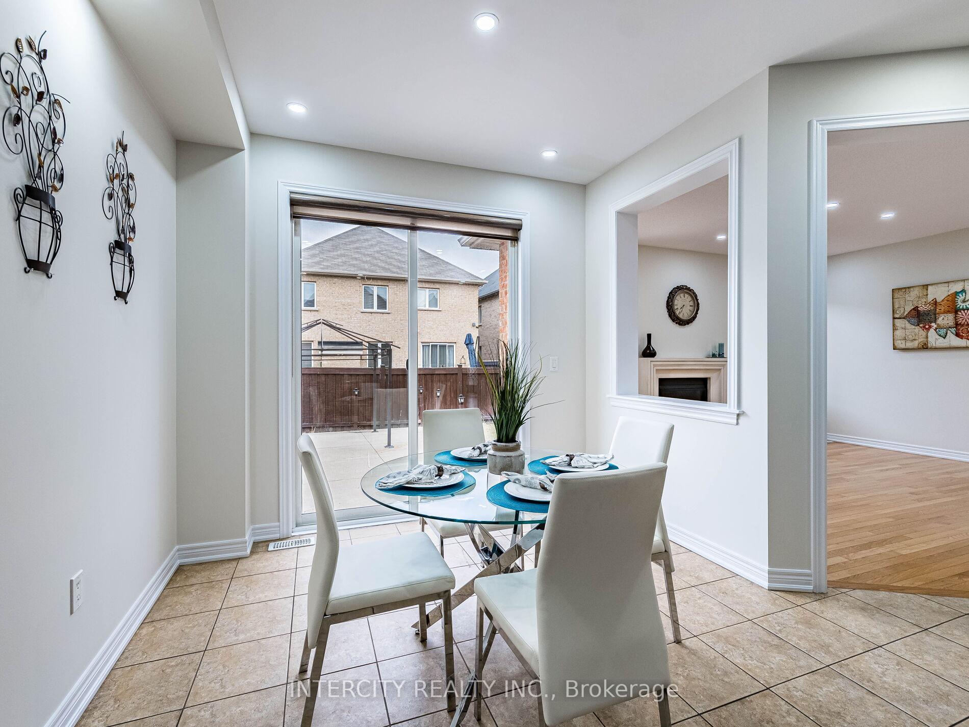 Photo 16 of 27 Exton Road, Brampton, Credit Valley — HOMEH