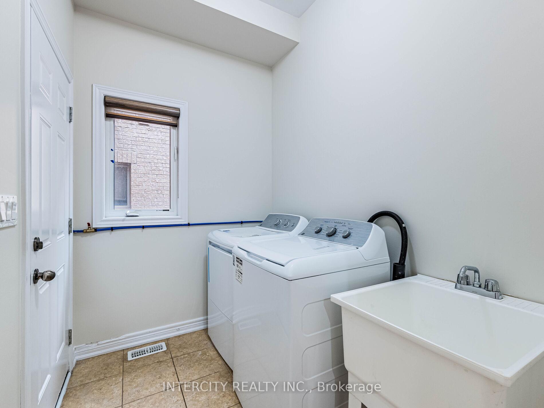 Photo 21 of 27 Exton Road, Brampton, Credit Valley — HOMEH