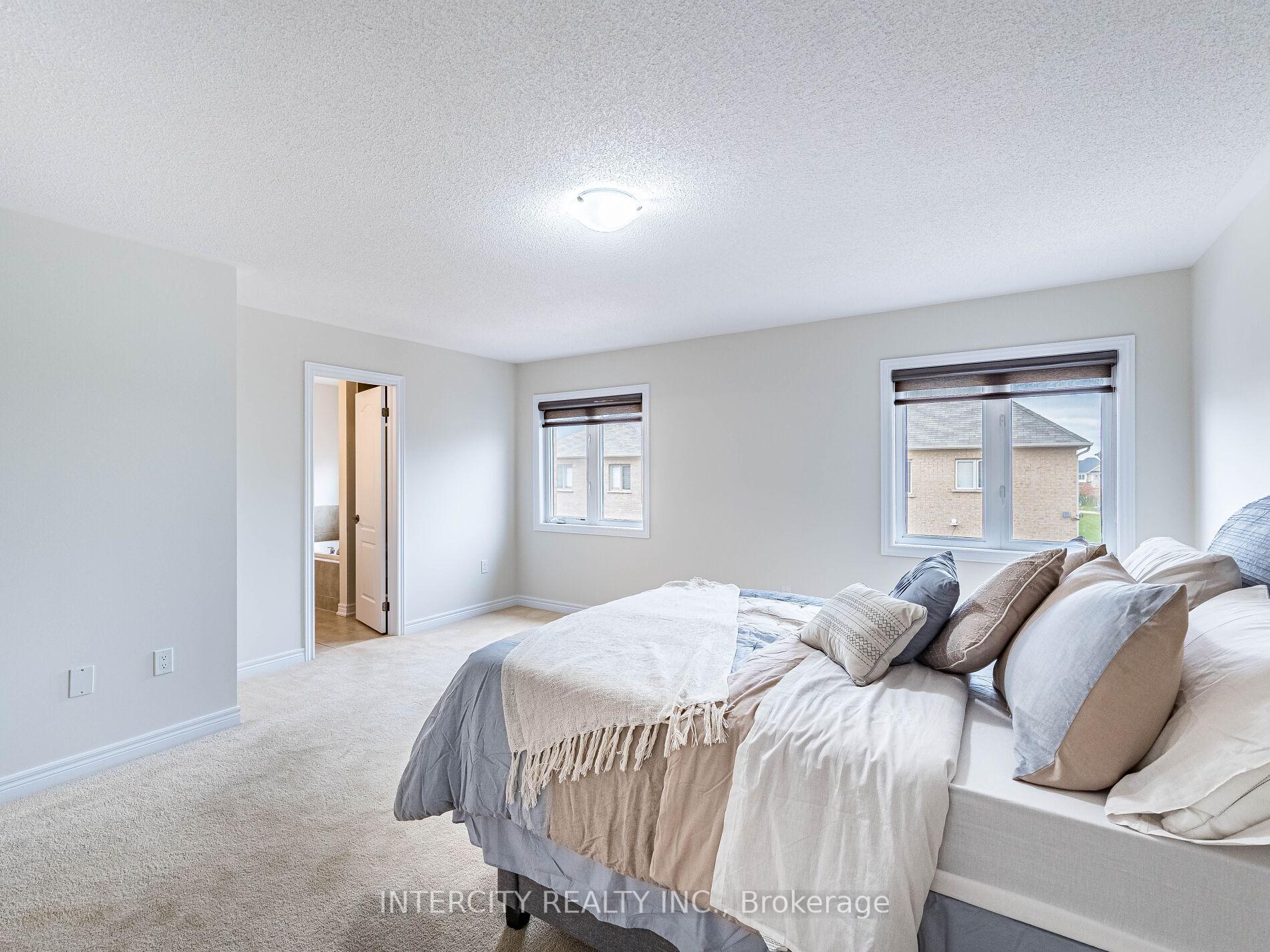 Photo 23 of 27 Exton Road, Brampton, Credit Valley — HOMEH