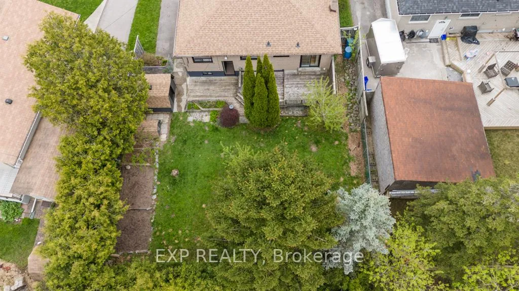 Photo 3 of Unit Main Fl, 14 Webster Drive, Aurora, Aurora Highlands — HOMEH