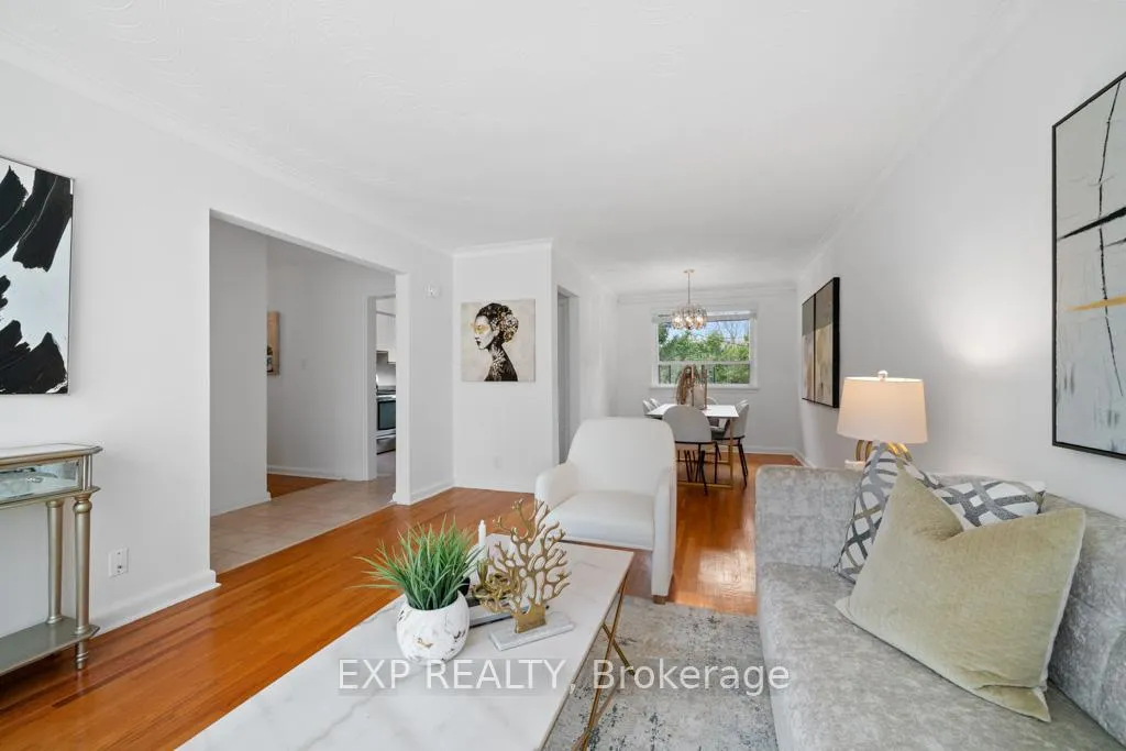 Photo 5 of Unit Main Fl, 14 Webster Drive, Aurora, Aurora Highlands — HOMEH