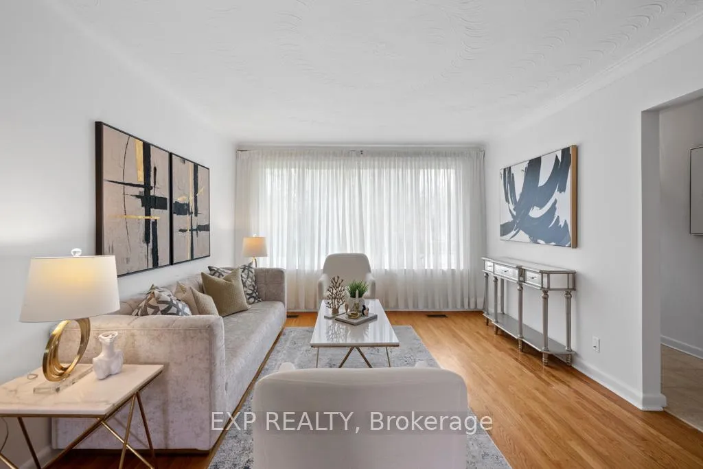 Photo 7 of Unit Main Fl, 14 Webster Drive, Aurora, Aurora Highlands — HOMEH