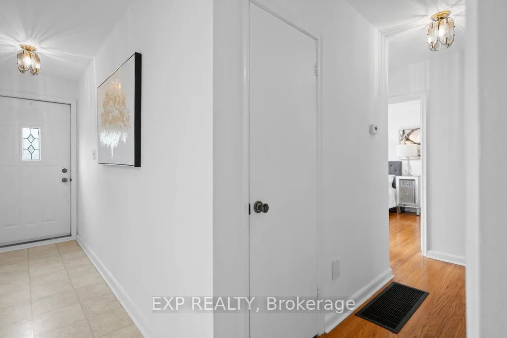 Photo 15 of Unit Main Fl, 14 Webster Drive, Aurora, Aurora Highlands — HOMEH