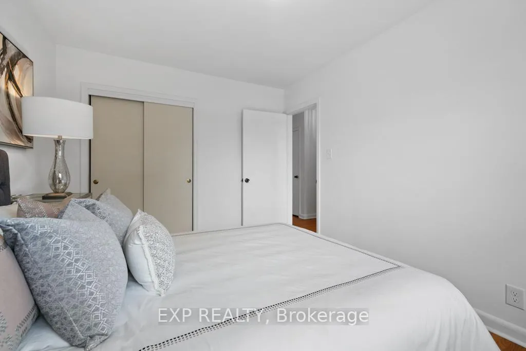 Photo 19 of Unit Main Fl, 14 Webster Drive, Aurora, Aurora Highlands — HOMEH